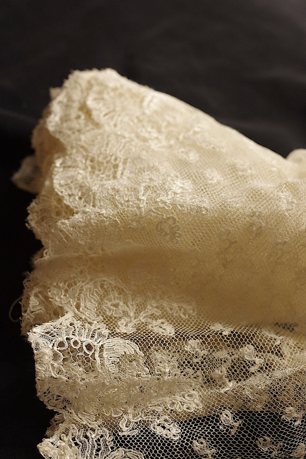 アンティークレース dentelle ancienne 120 56 95cm
