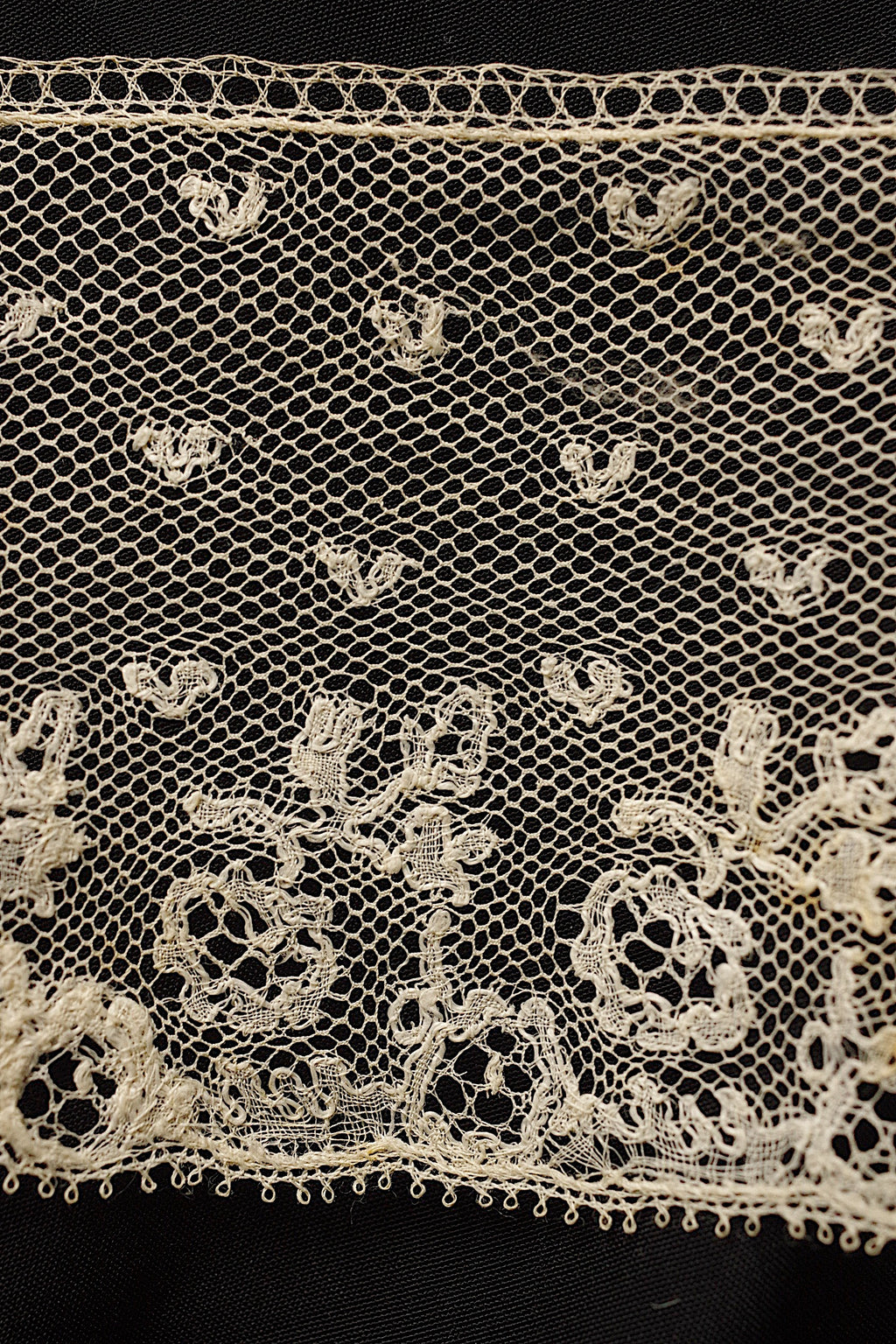 アンティークレース dentelle ancienne 120 56 95cm
