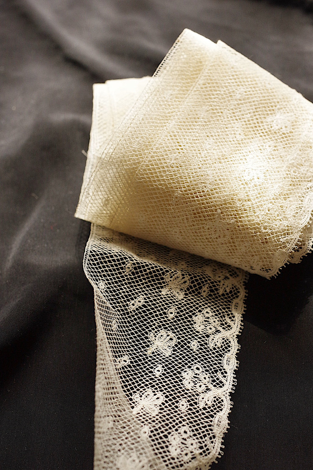 アンティークレース dentelle ancienne 375cm