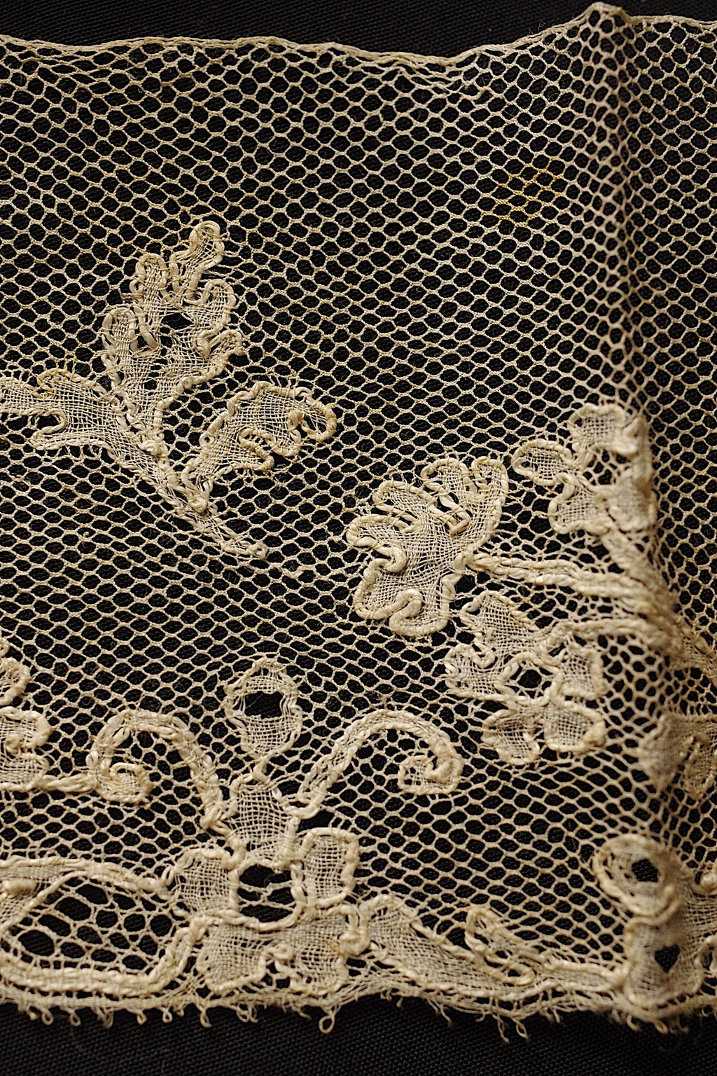 アンティークレース dentelle ancienne 277cm
