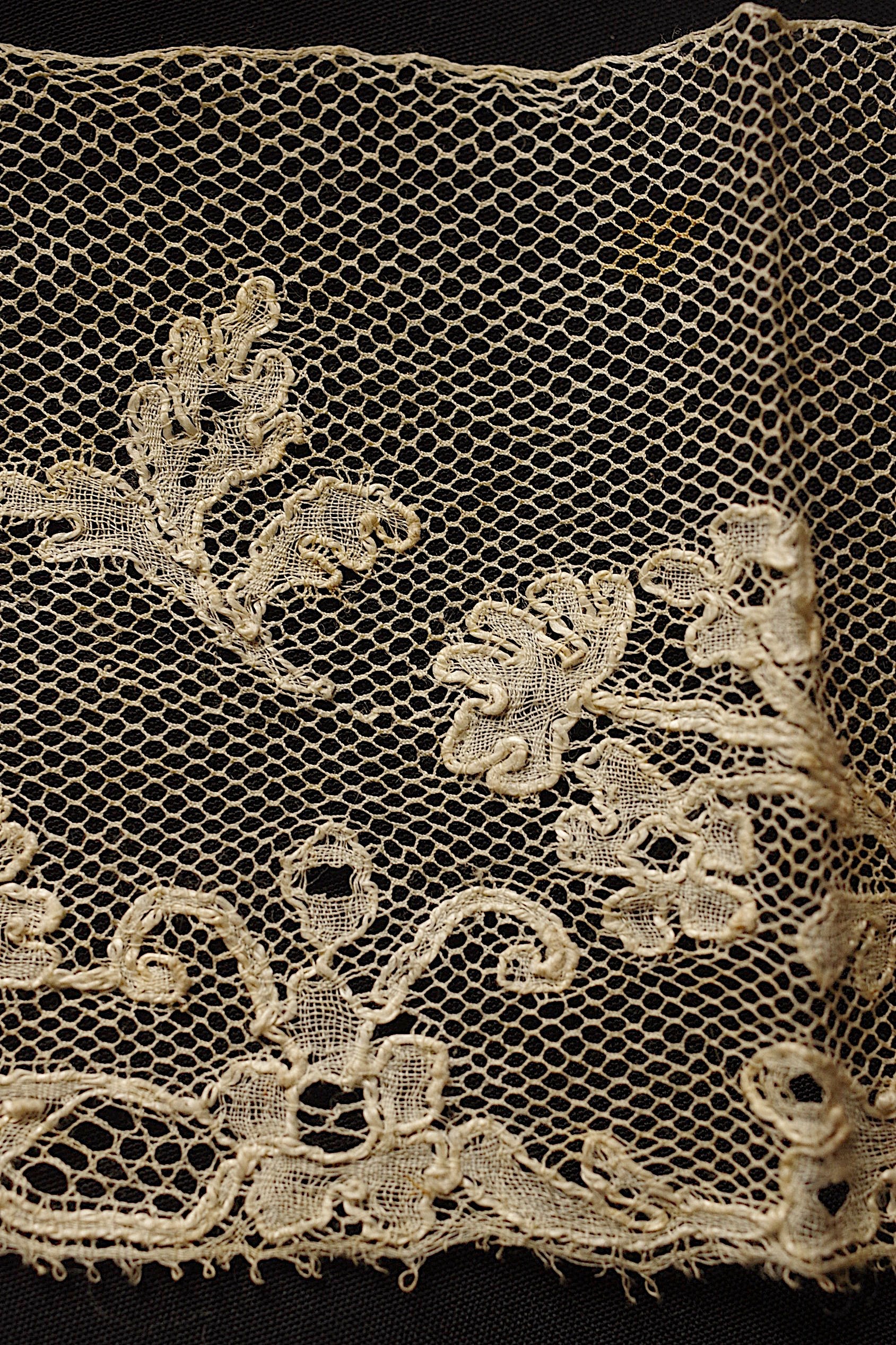 アンティークレース dentelle ancienne 277cm