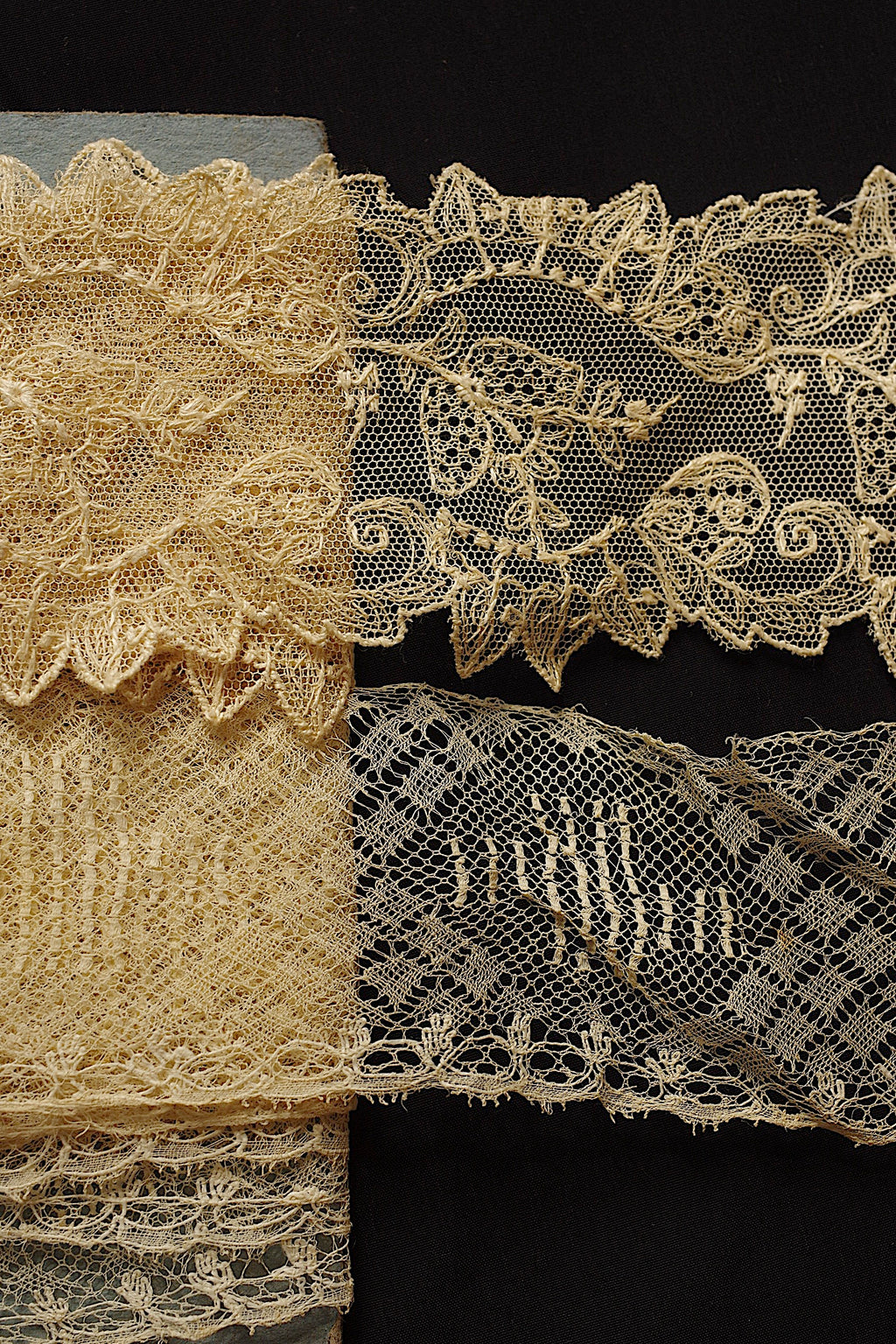 アンティークレース dentelle ancienne 140cm 210cm