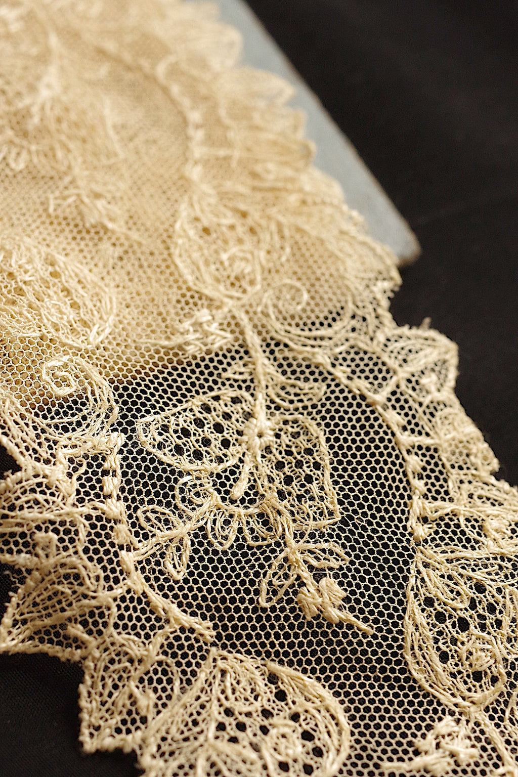 アンティークレース dentelle ancienne 140cm 210cm