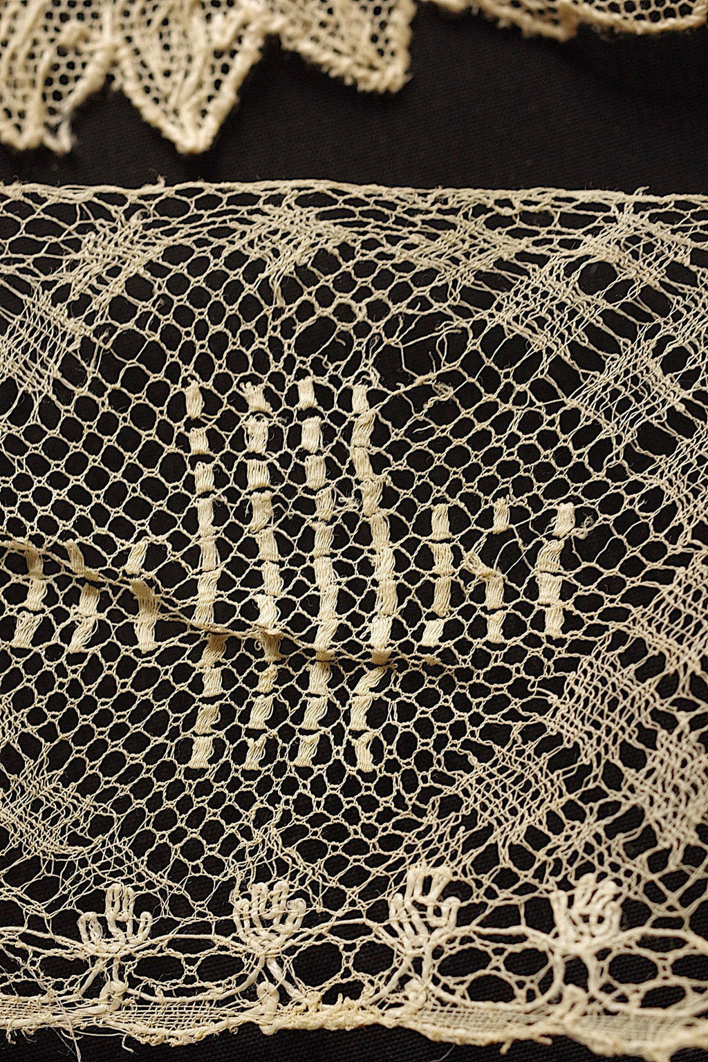 アンティークレース dentelle ancienne 140cm 210cm
