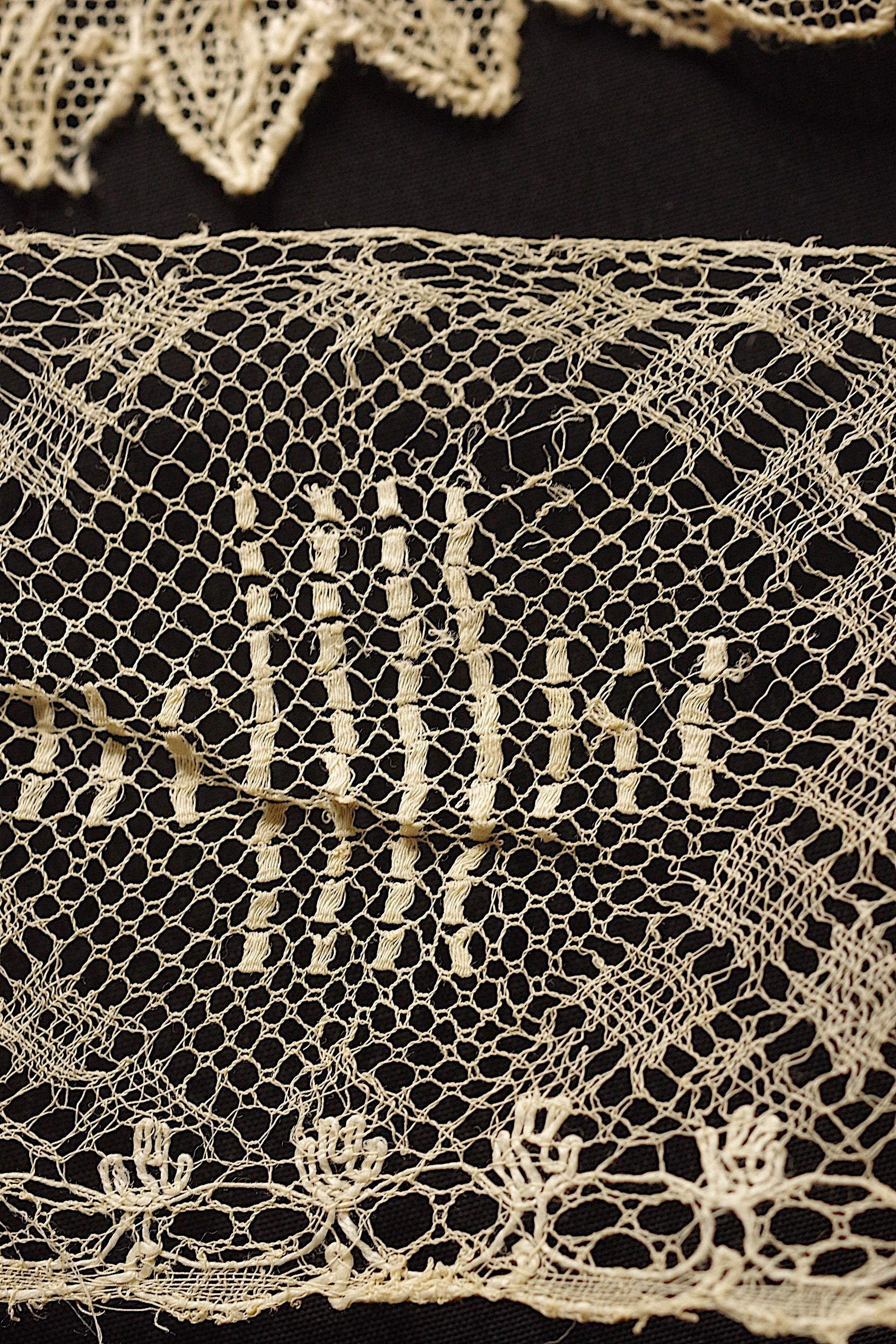 アンティークレース dentelle ancienne 140cm 210cm