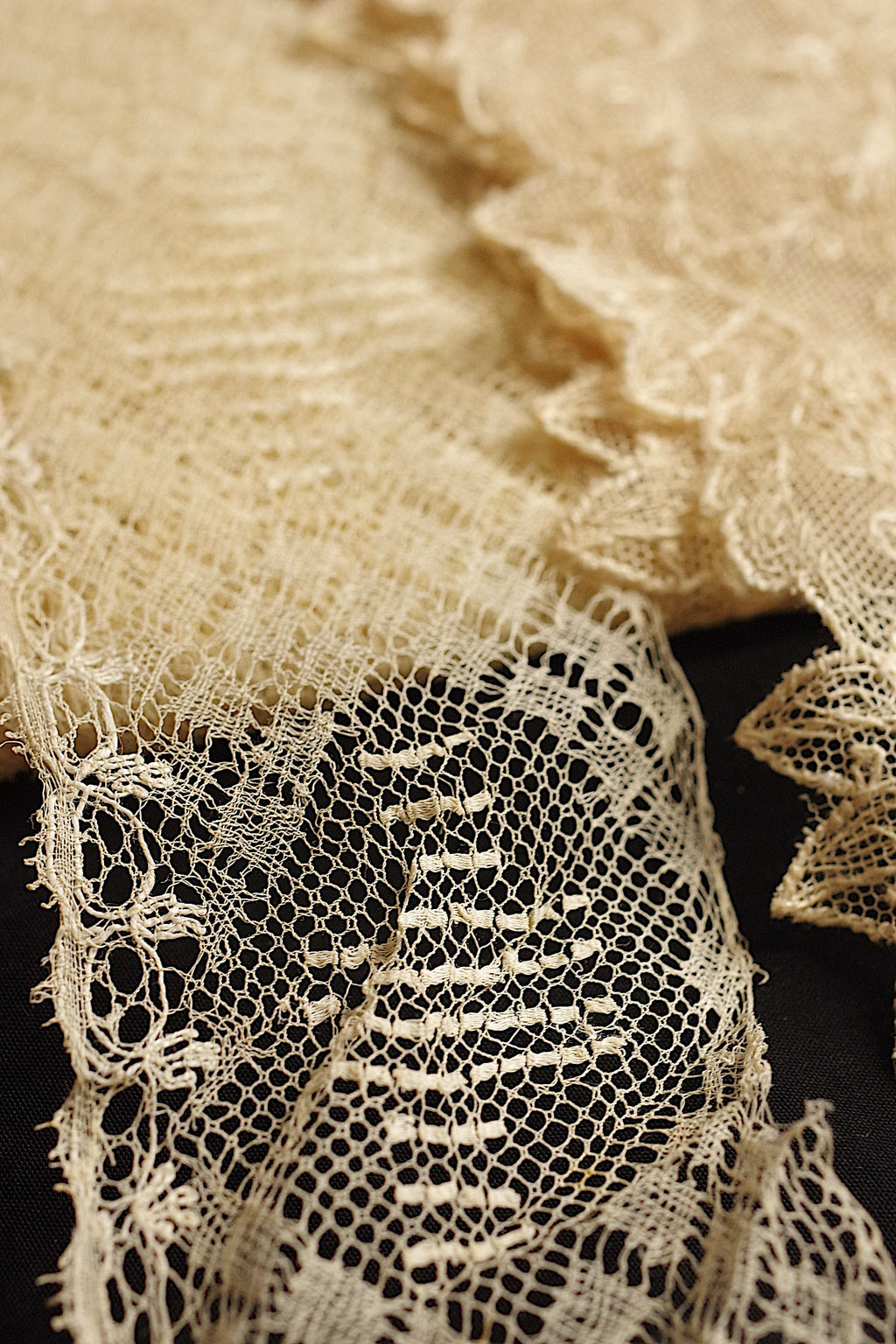 アンティークレース dentelle ancienne 140cm 210cm