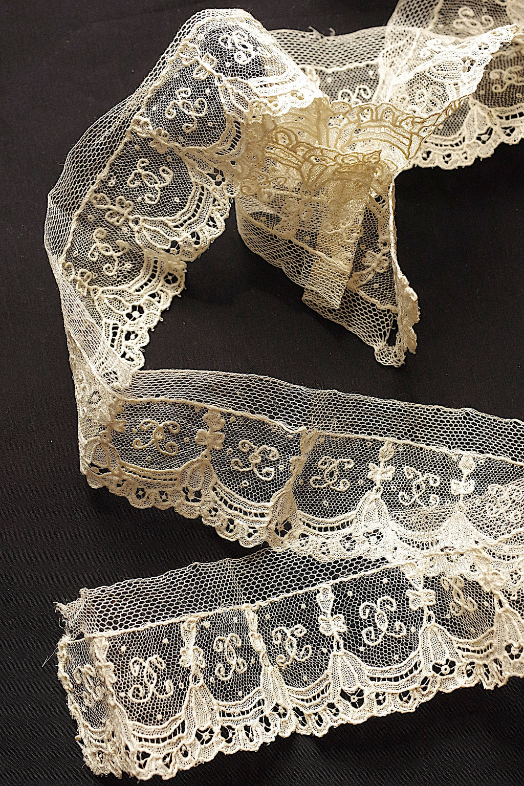 アンティークレース dentelle ancienne 98cm
