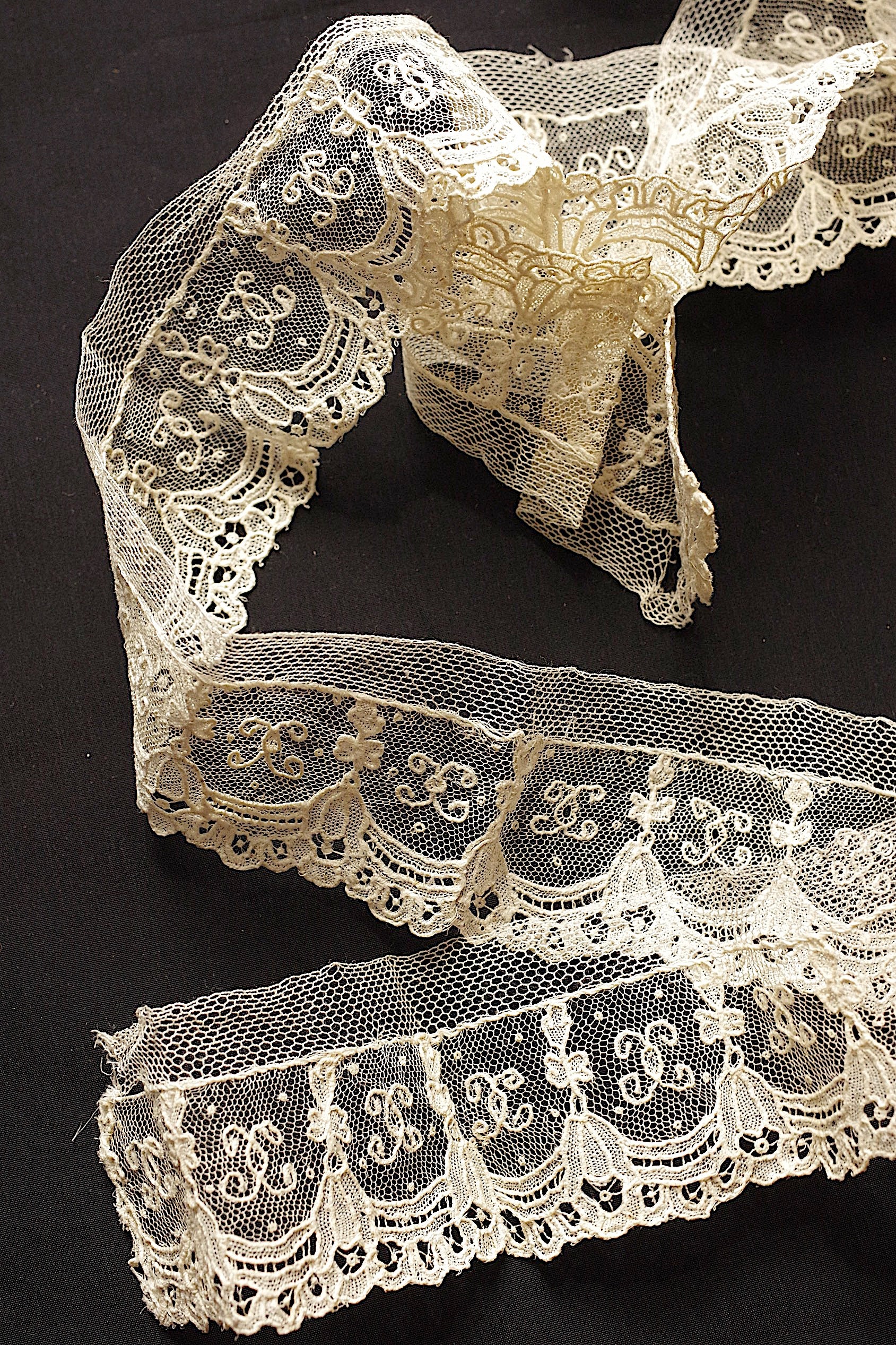 アンティークレース dentelle ancienne 98cm