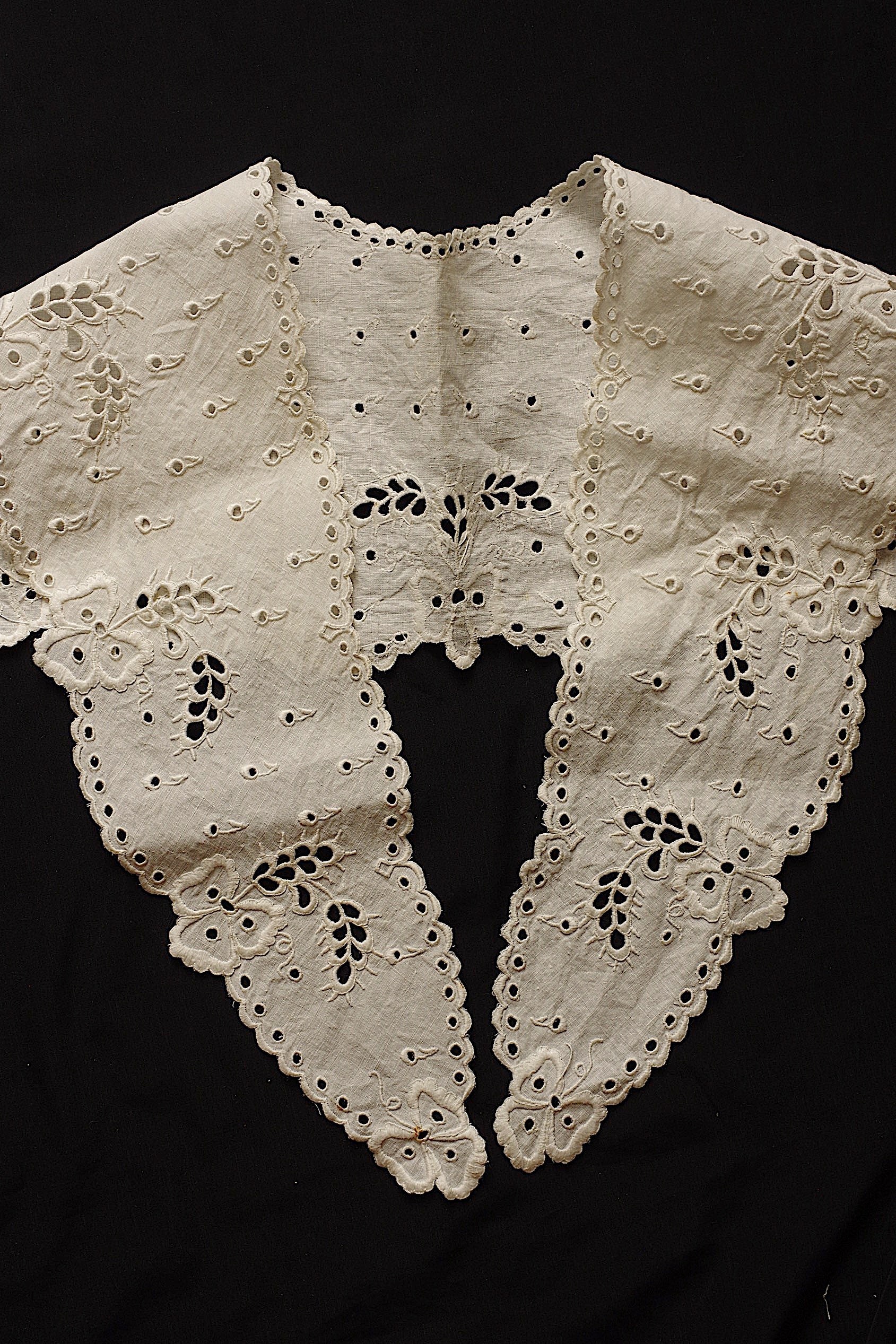 アンティークレース antique lace la dentelle - .FR a l'epoque