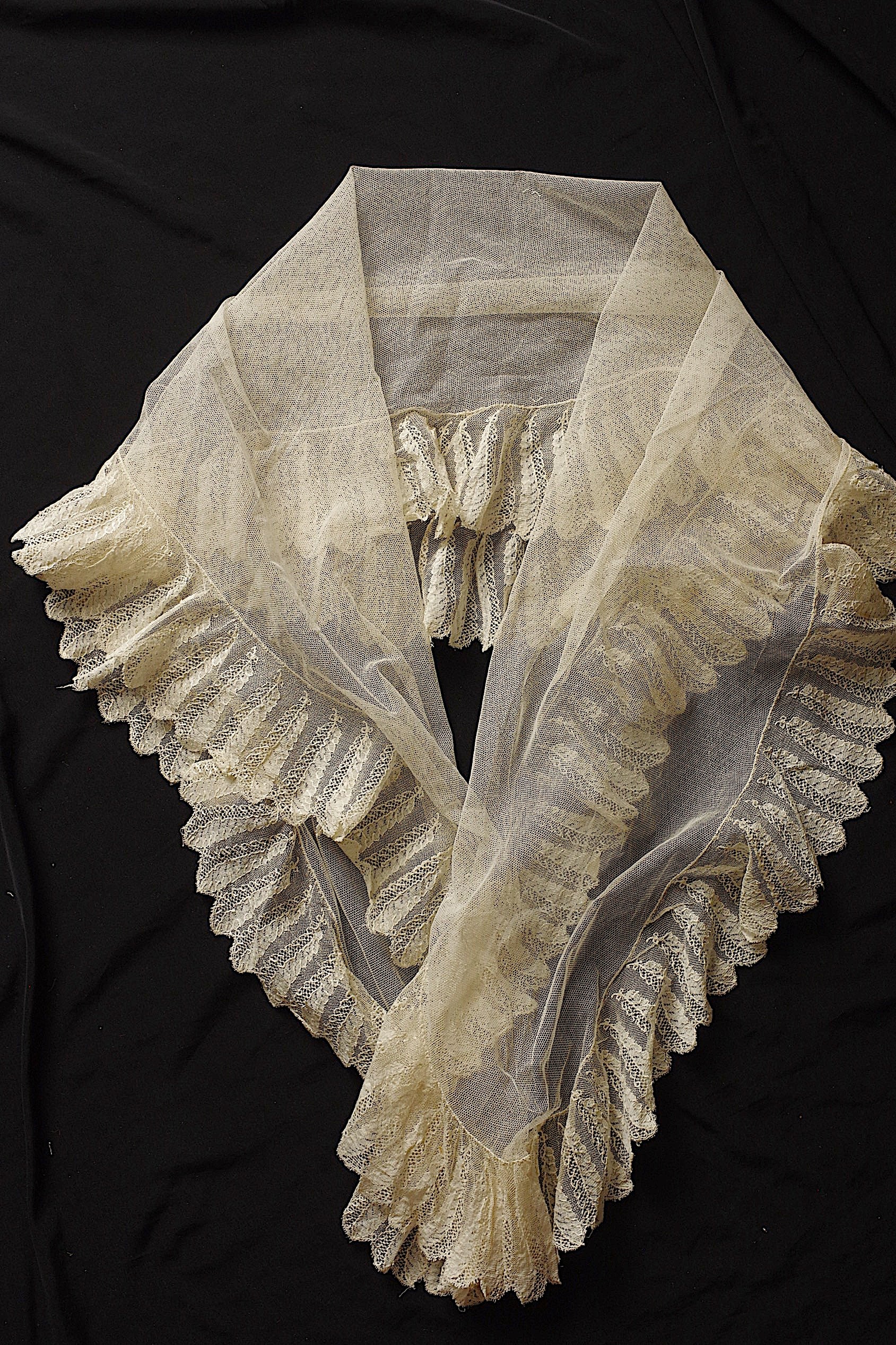 アンティークレース antique lace la dentelle - .FR a l'epoque