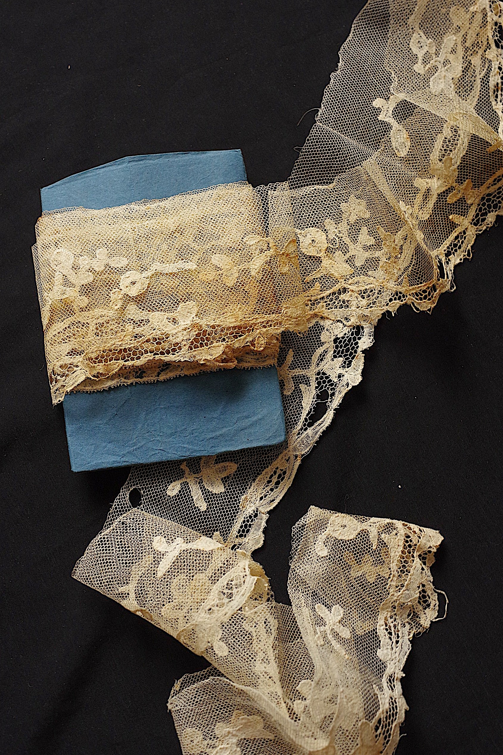 アンティークレース antique lace la dentelle - .FR a l'epoque