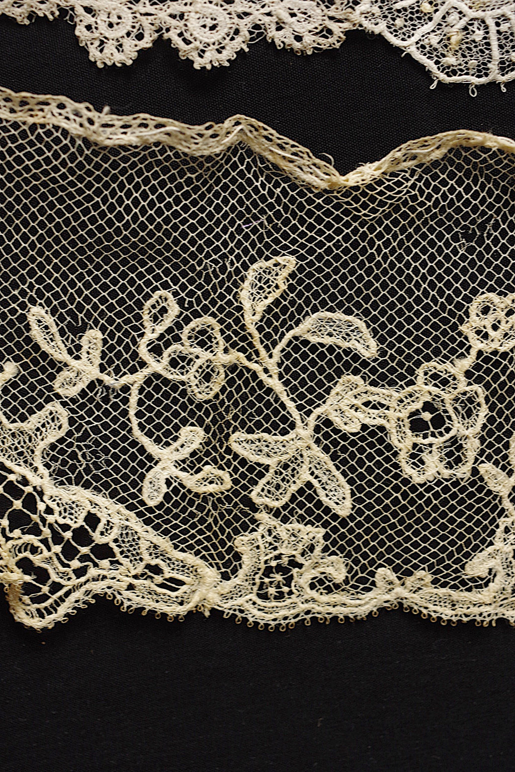 アンティークレース dentelle ancienne　ハギレ3本