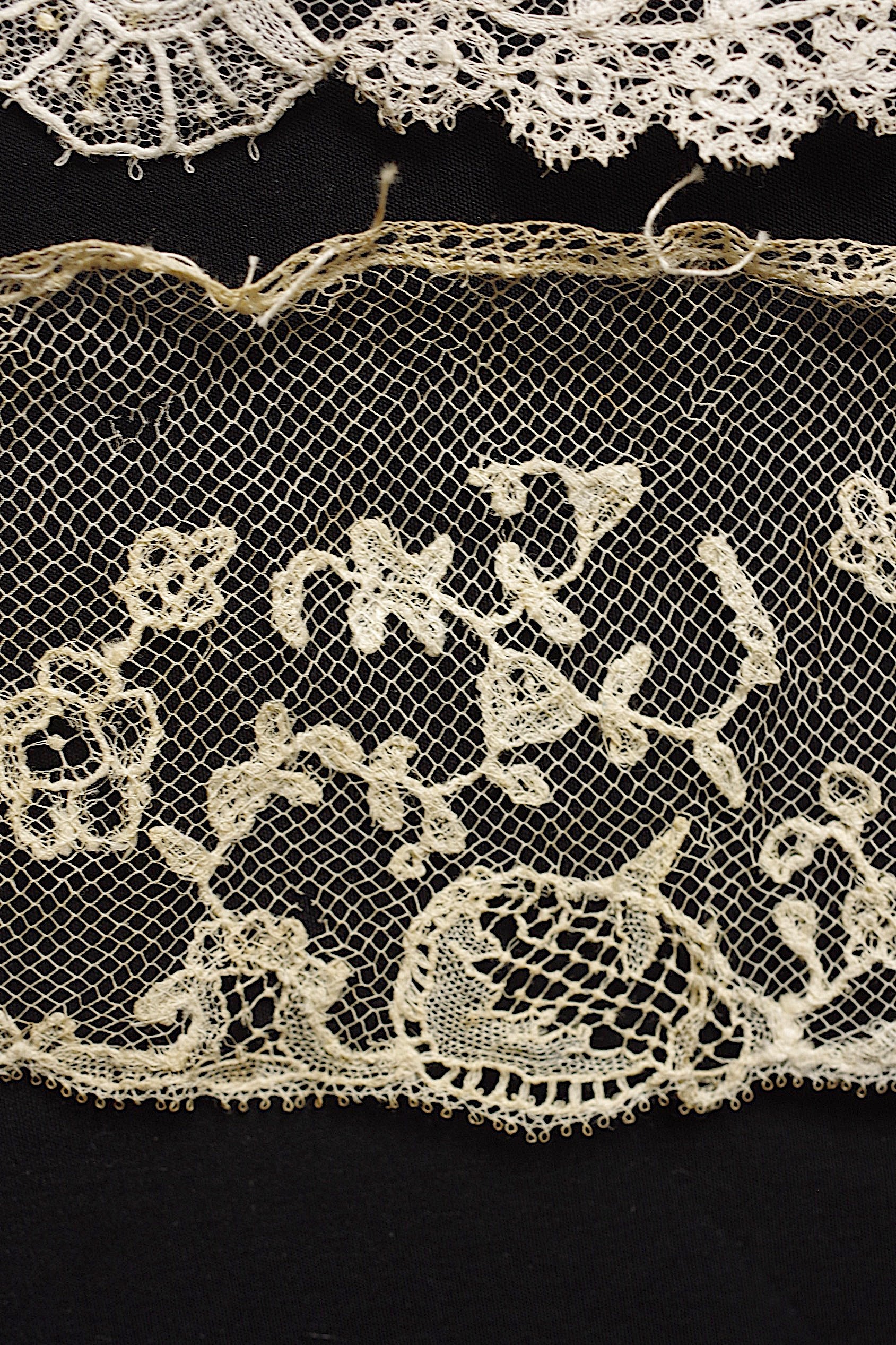 アンティークレース dentelle ancienne　ハギレ3本