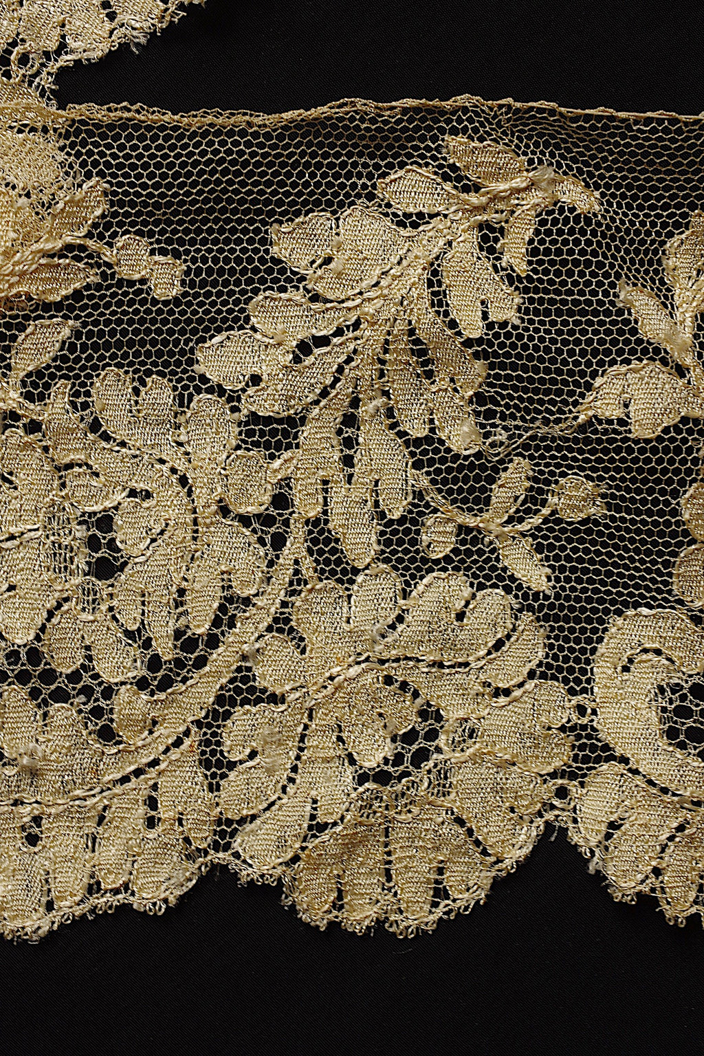 アンティークレース dentelle ancienne　ブロンドレース