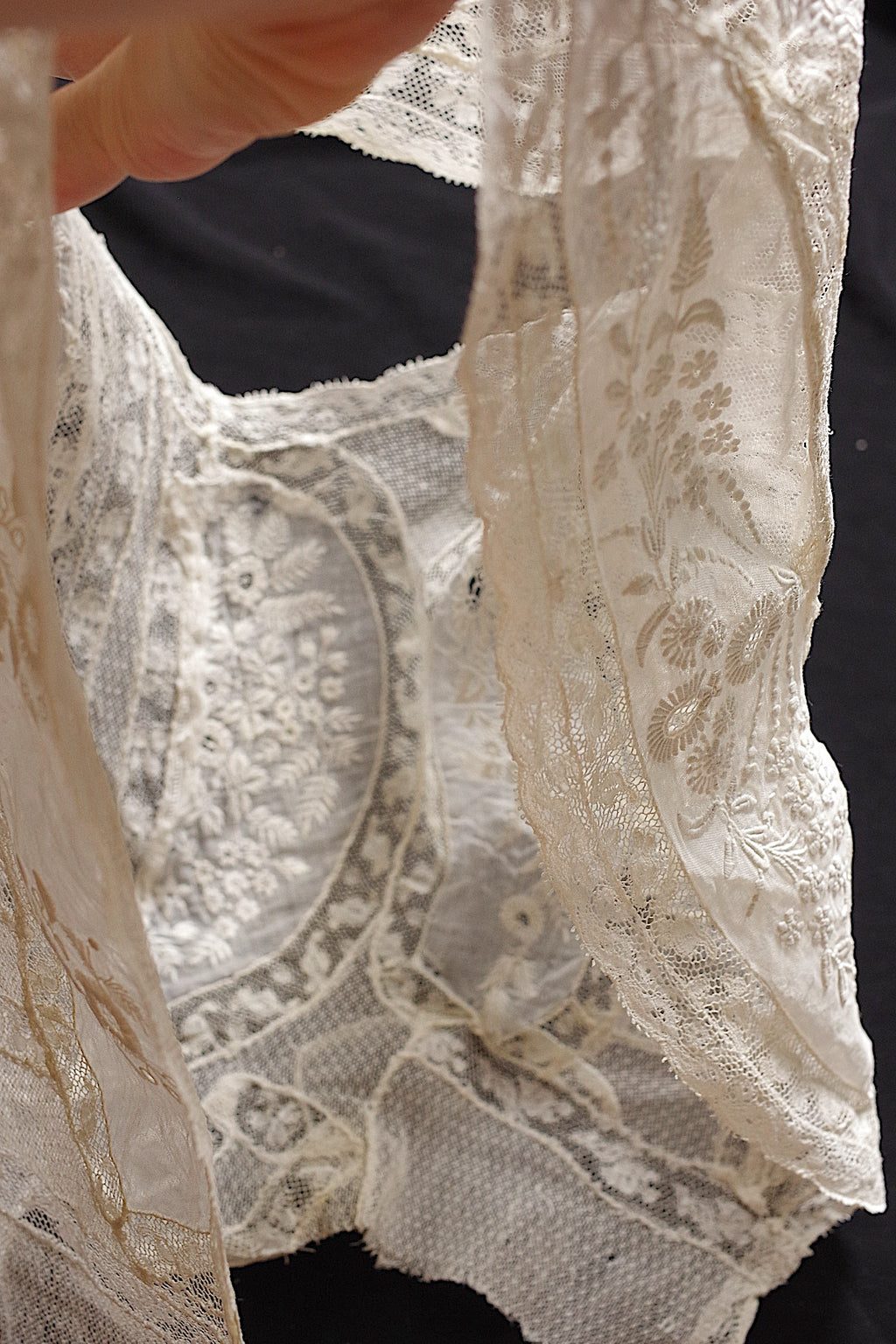 アンティークレース dentelle ancienne　刺繍ハギレ