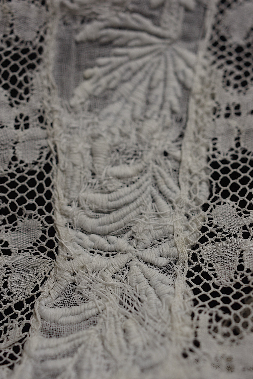 アンティークレース dentelle ancienne　刺繍ハギレ
