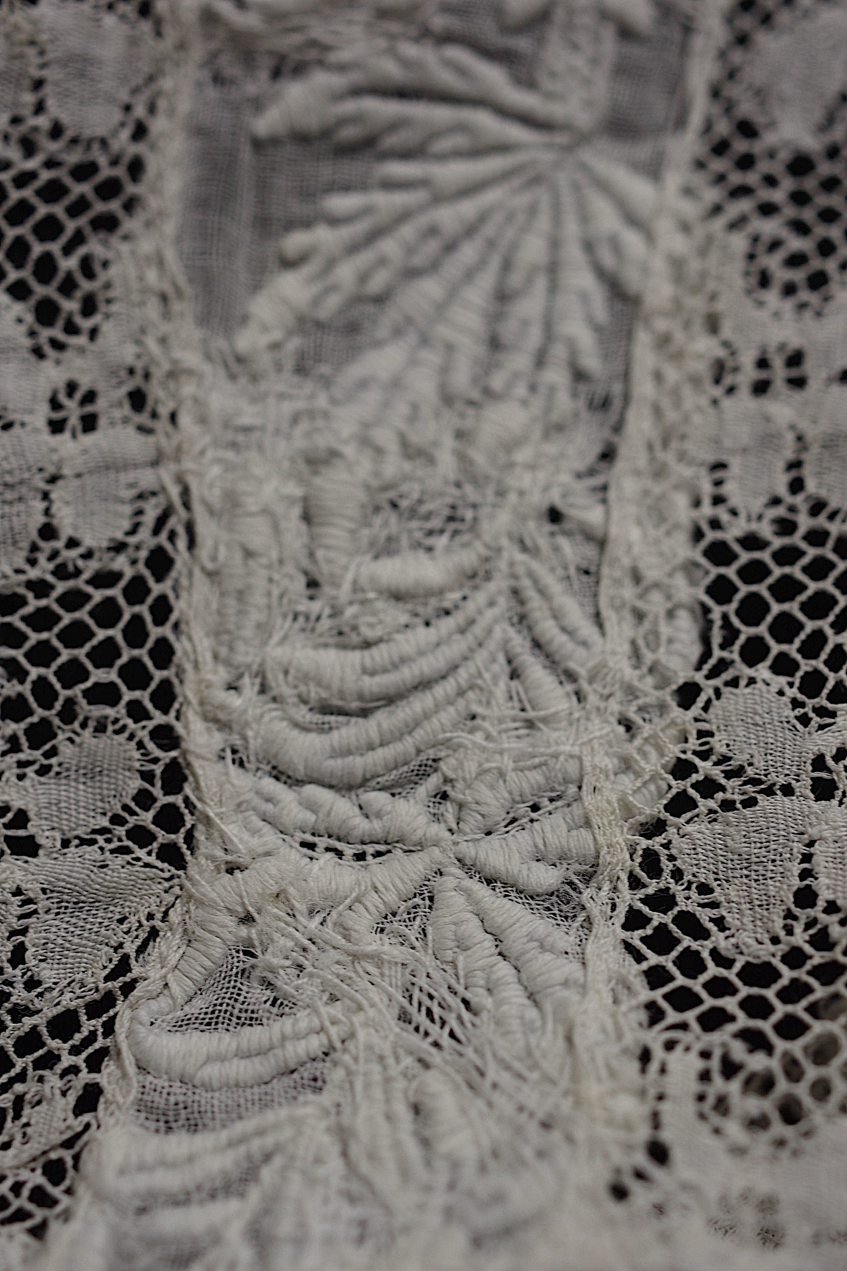アンティークレース dentelle ancienne　刺繍ハギレ
