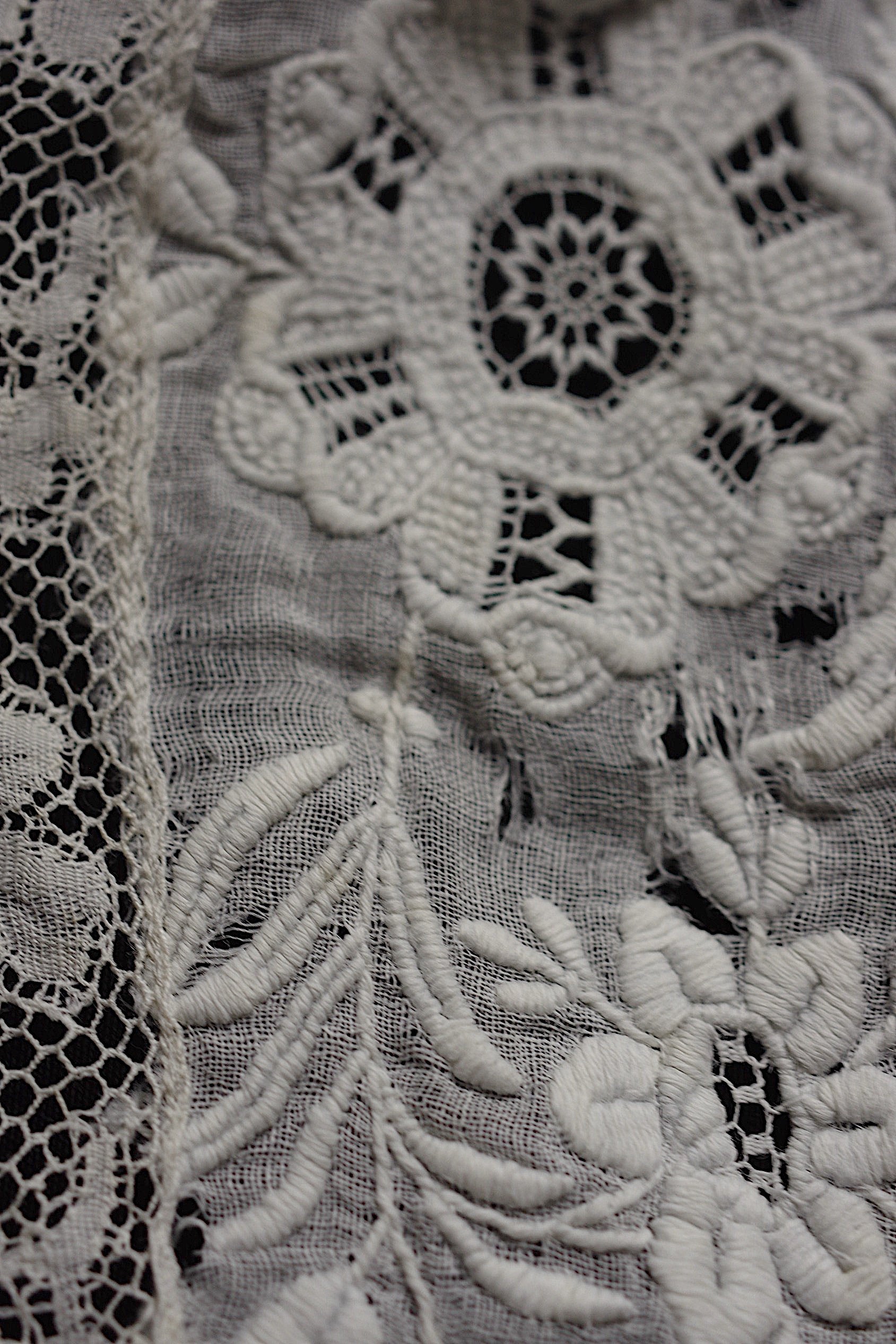 アンティークレース dentelle ancienne　刺繍ハギレ