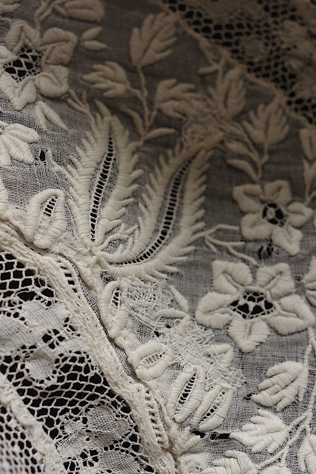 アンティークレース dentelle ancienne　刺繍ハギレ
