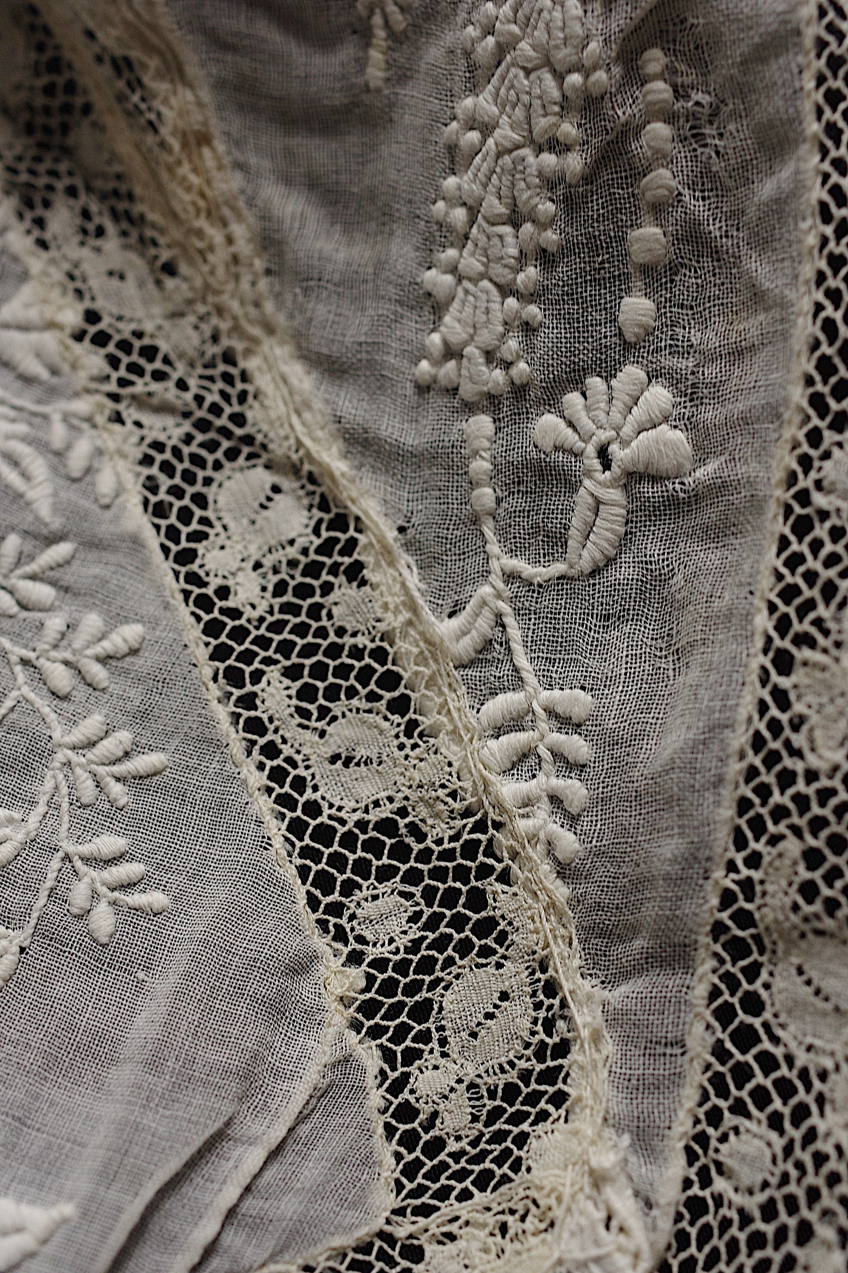 アンティークレース dentelle ancienne　刺繍ハギレ