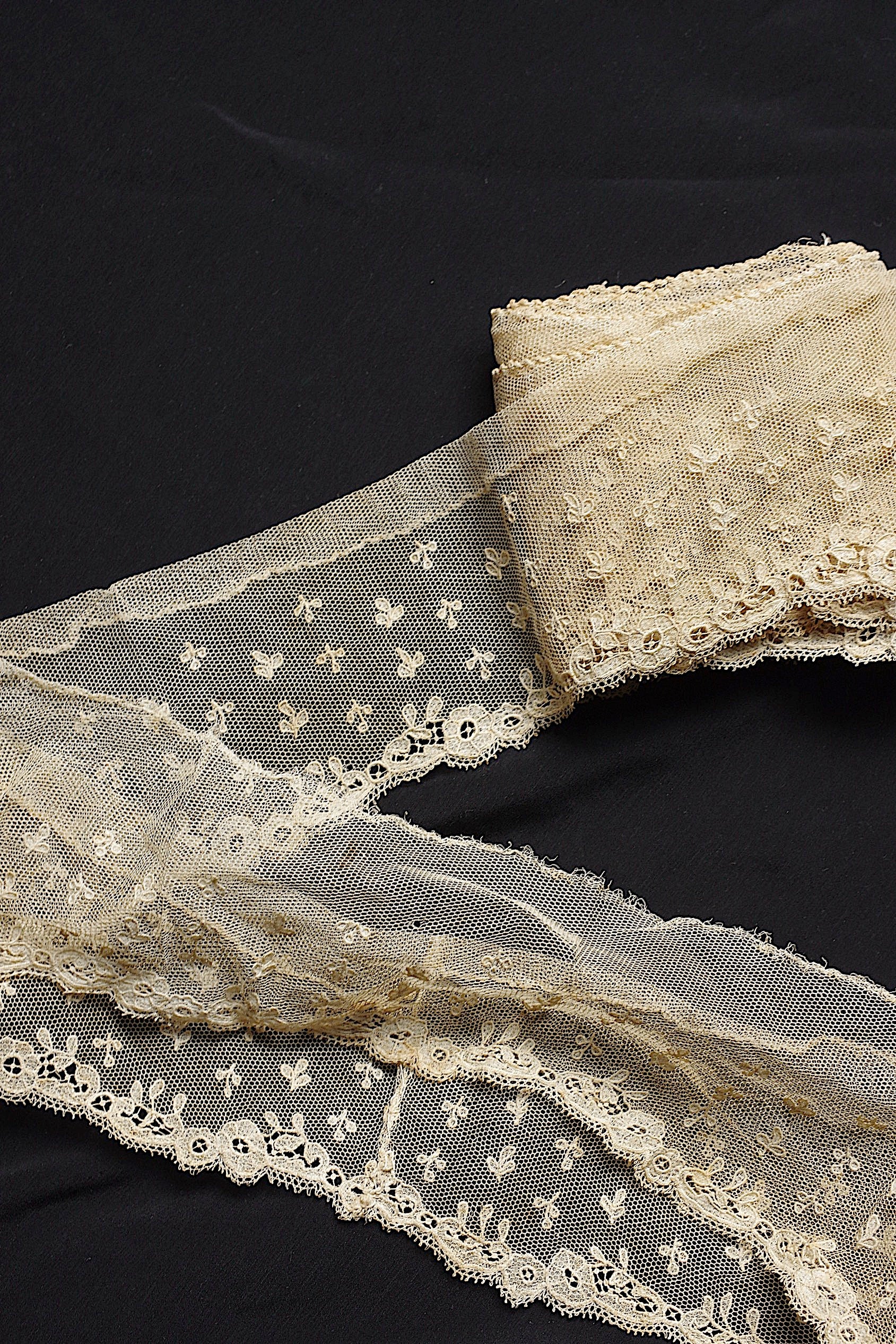 アンティークレース dentelle ancienne　257cm