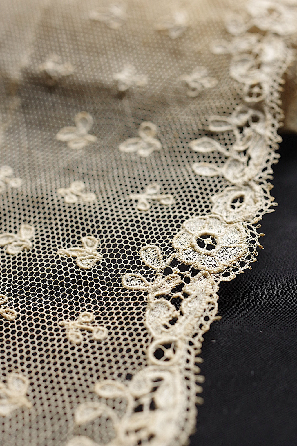 アンティークレース dentelle ancienne　257cm