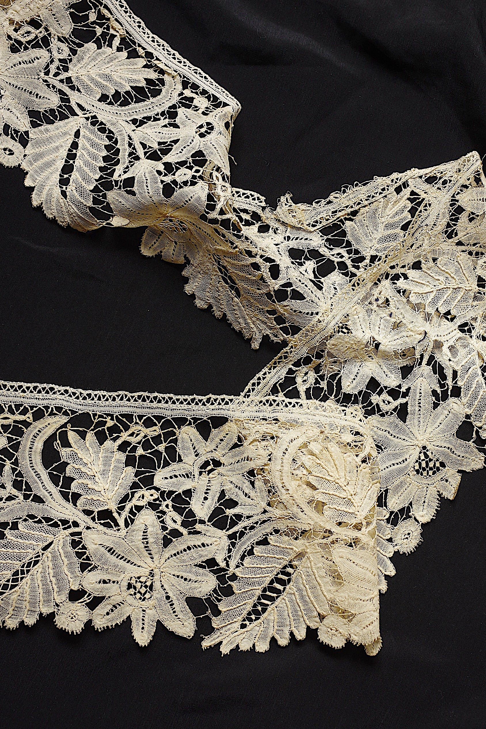 アンティークレース dentelle ancienne　ホニトン　