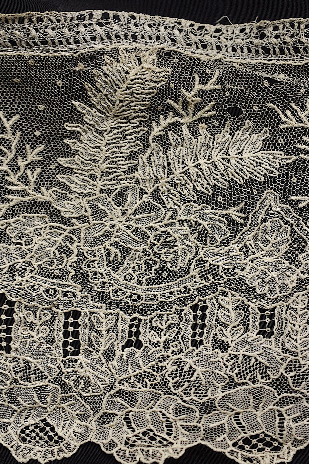 アンティークレース dentelle ancienne　ブリュクセルレース