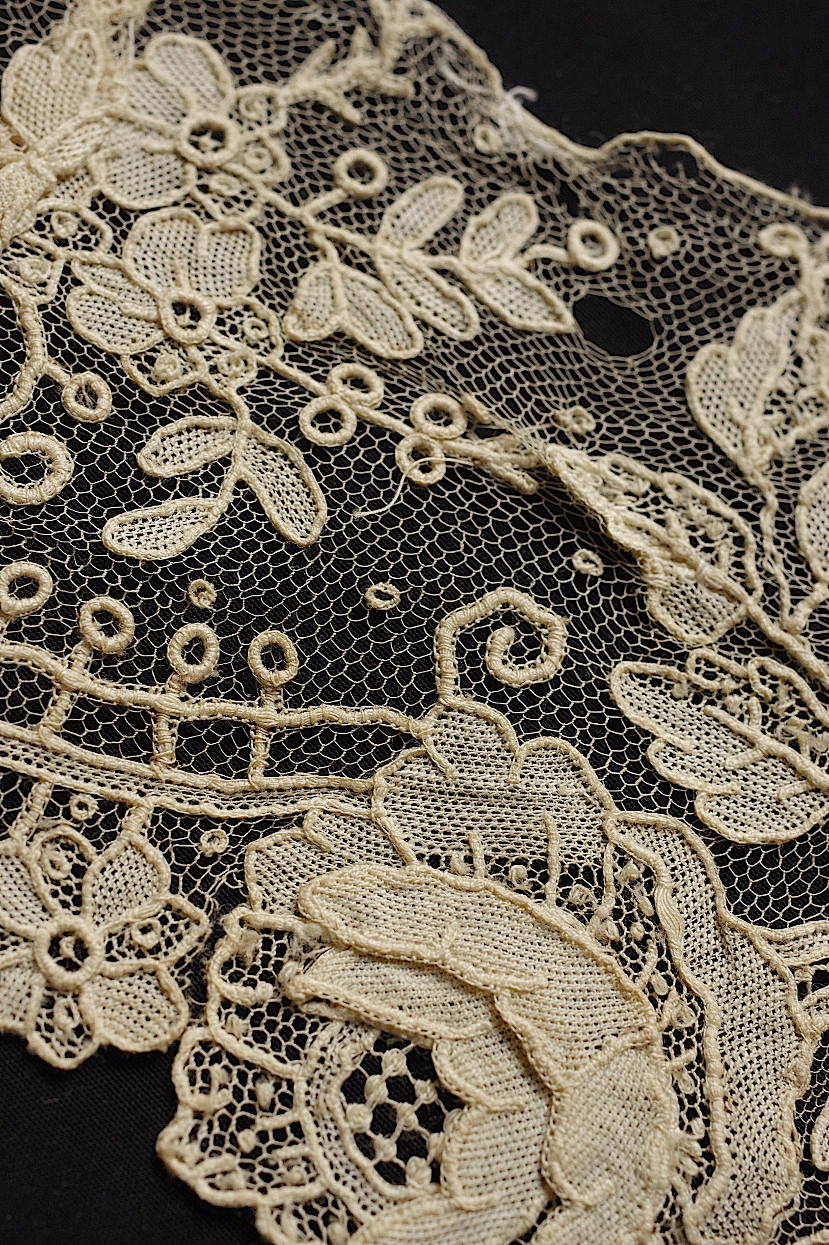 アンティークレース dentelle ancienne　ブリュクセルレース  ハギレ