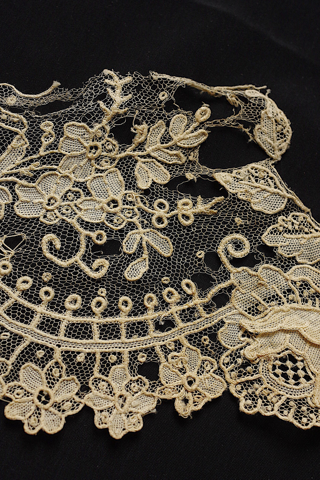 アンティークレース dentelle ancienne　ブリュクセルレース  ハギレ