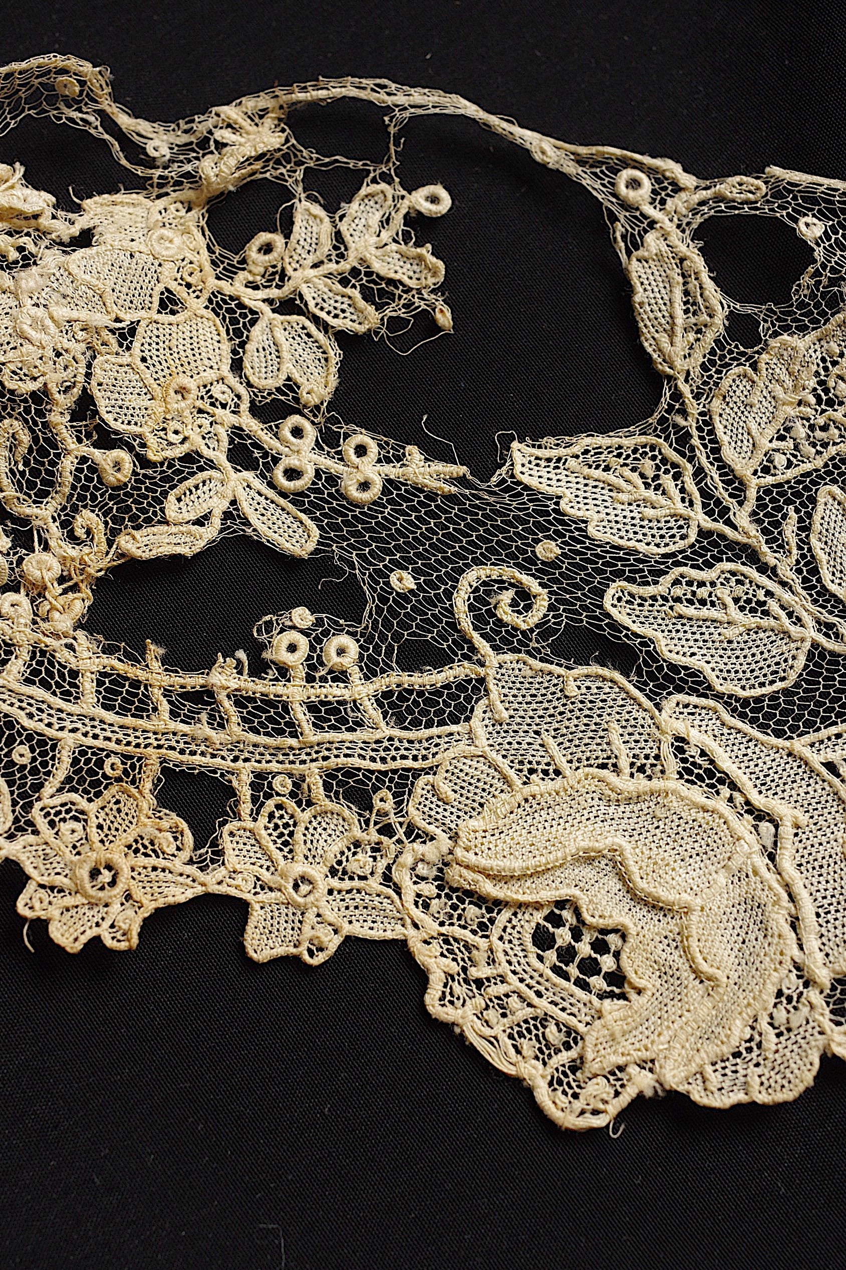 アンティークレース dentelle ancienne　ブリュクセルレース  ハギレ