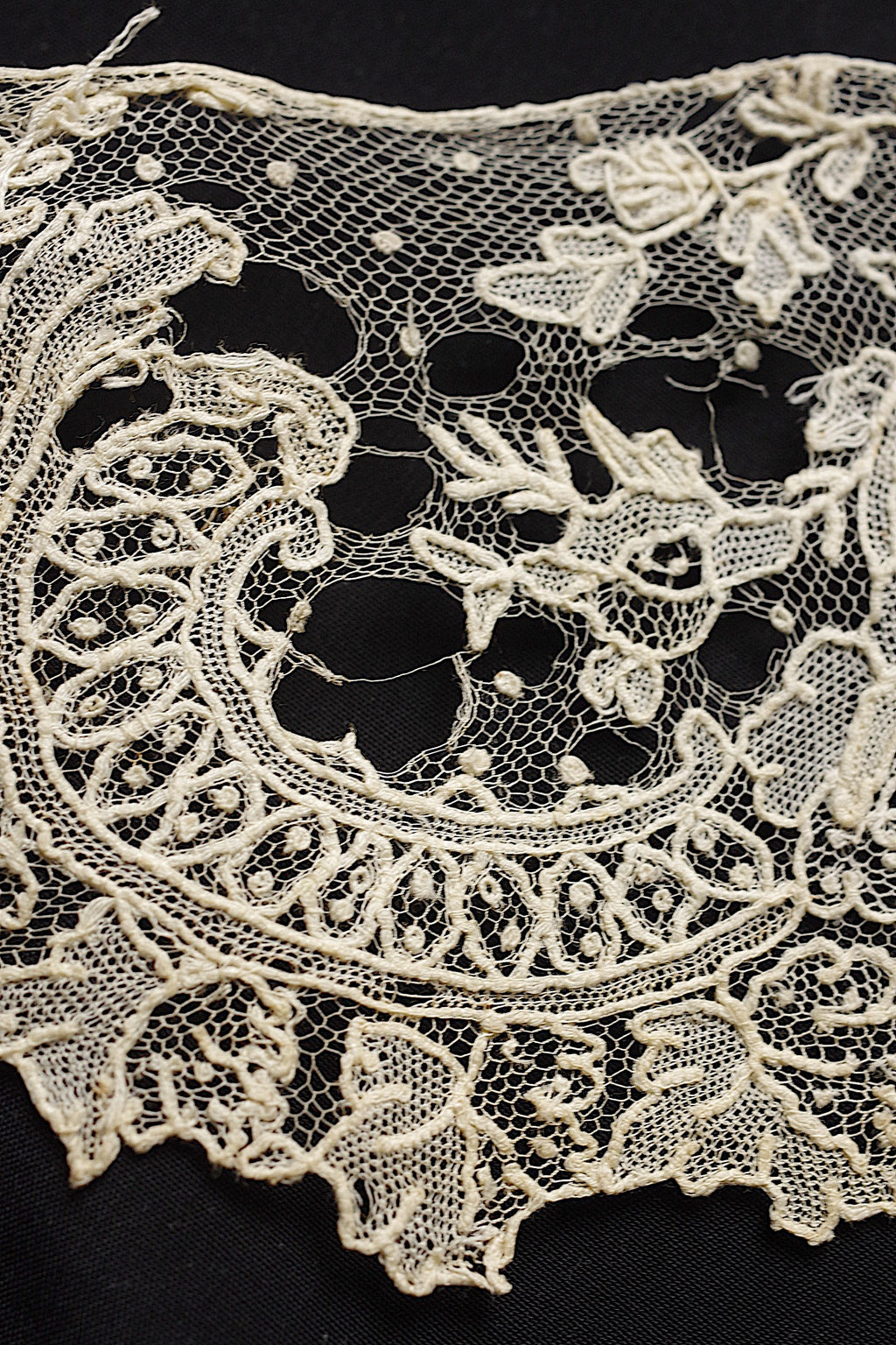 アンティークレース dentelle ancienne　ブリュクセルレース  ハギレ