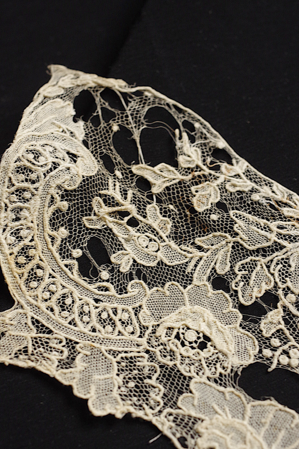 アンティークレース dentelle ancienne　ブリュクセルレース  ハギレ