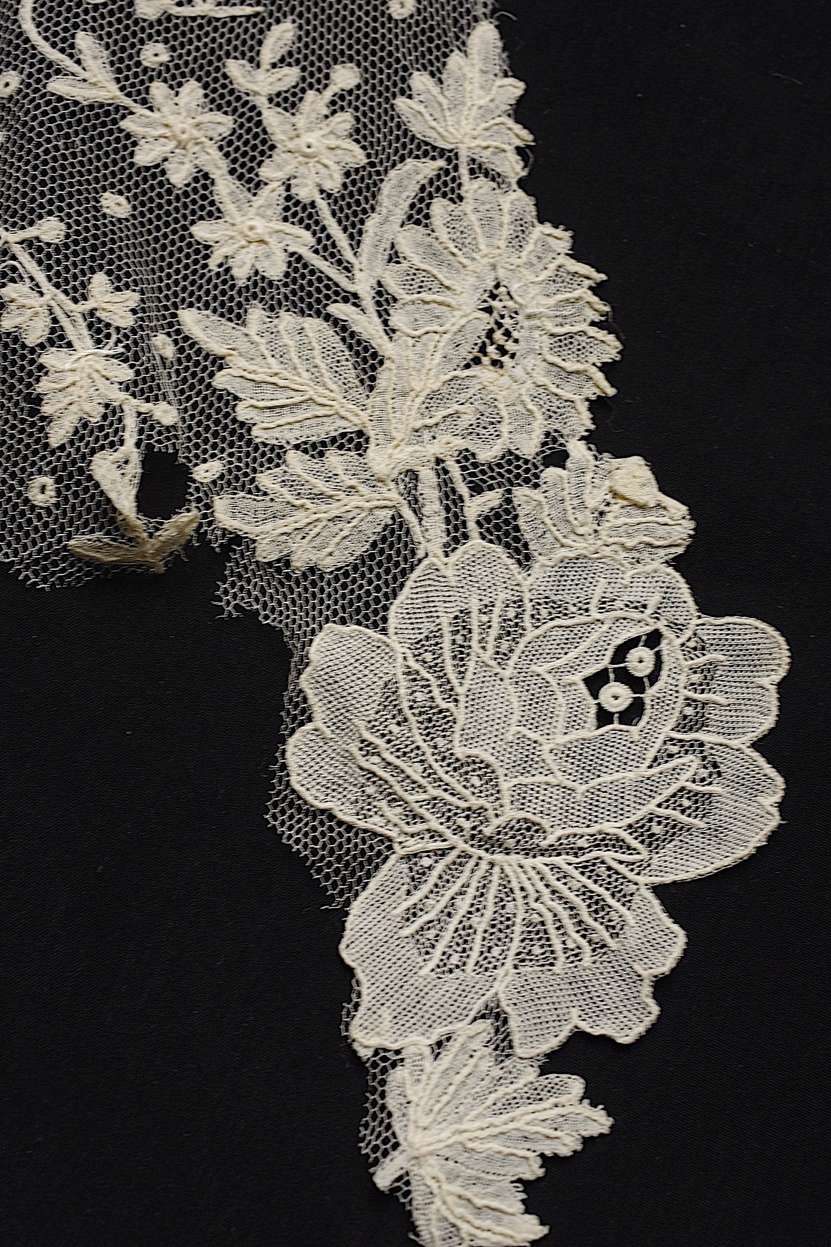 アンティークレース dentelle ancienne　ブリュクセルレース  ハギレ