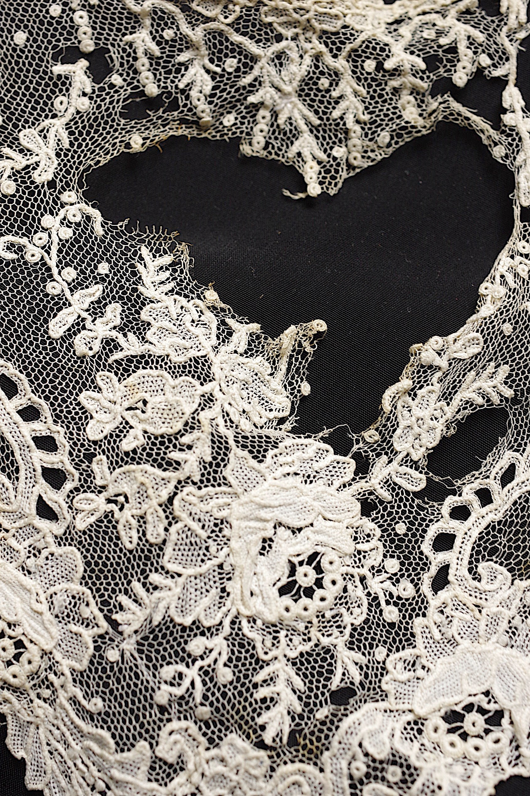 アンティークレース dentelle ancienne　ブリュクセルレース  ハギレ