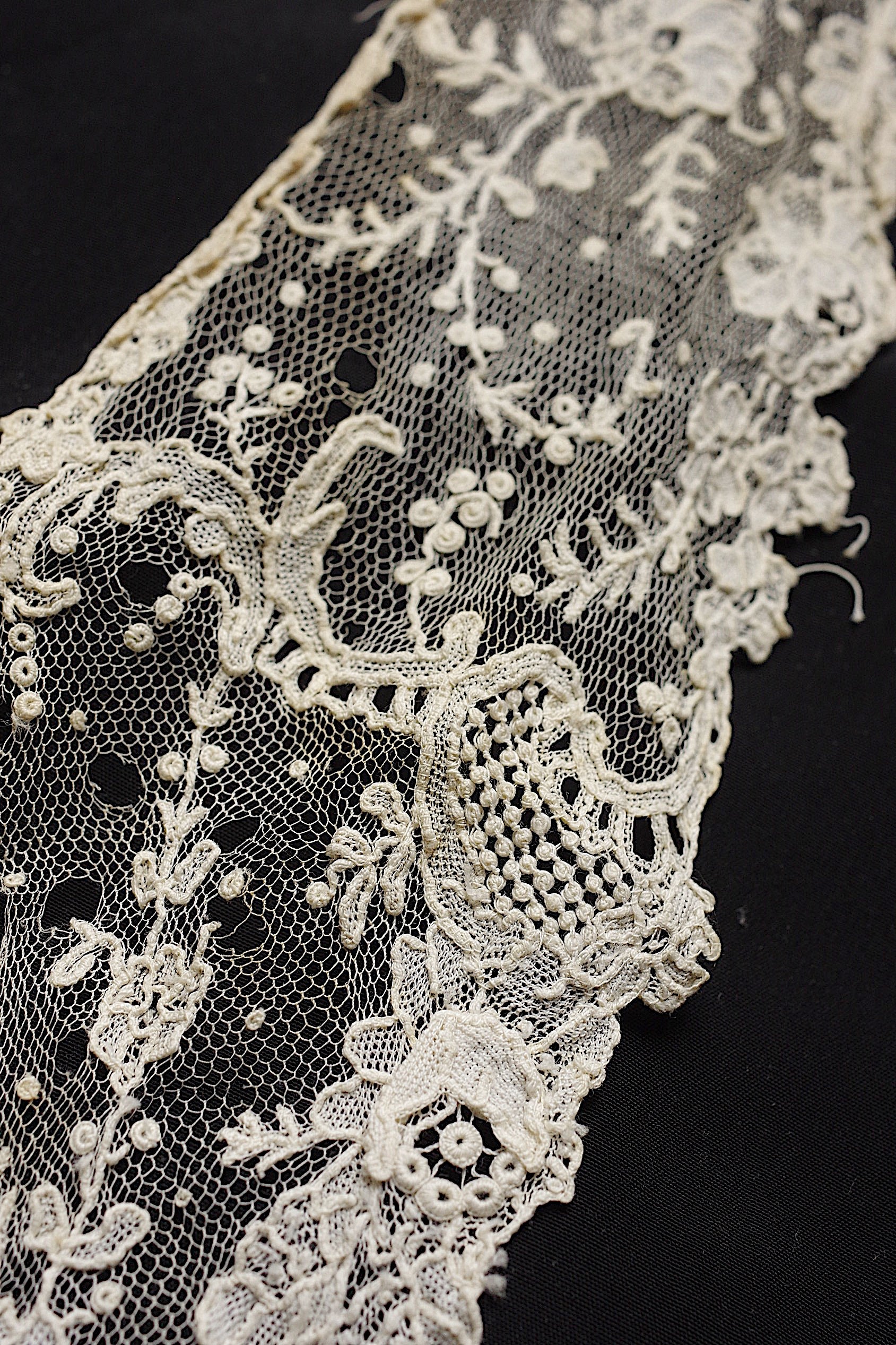 アンティークレース dentelle ancienne　ブリュクセルレース  ハギレ