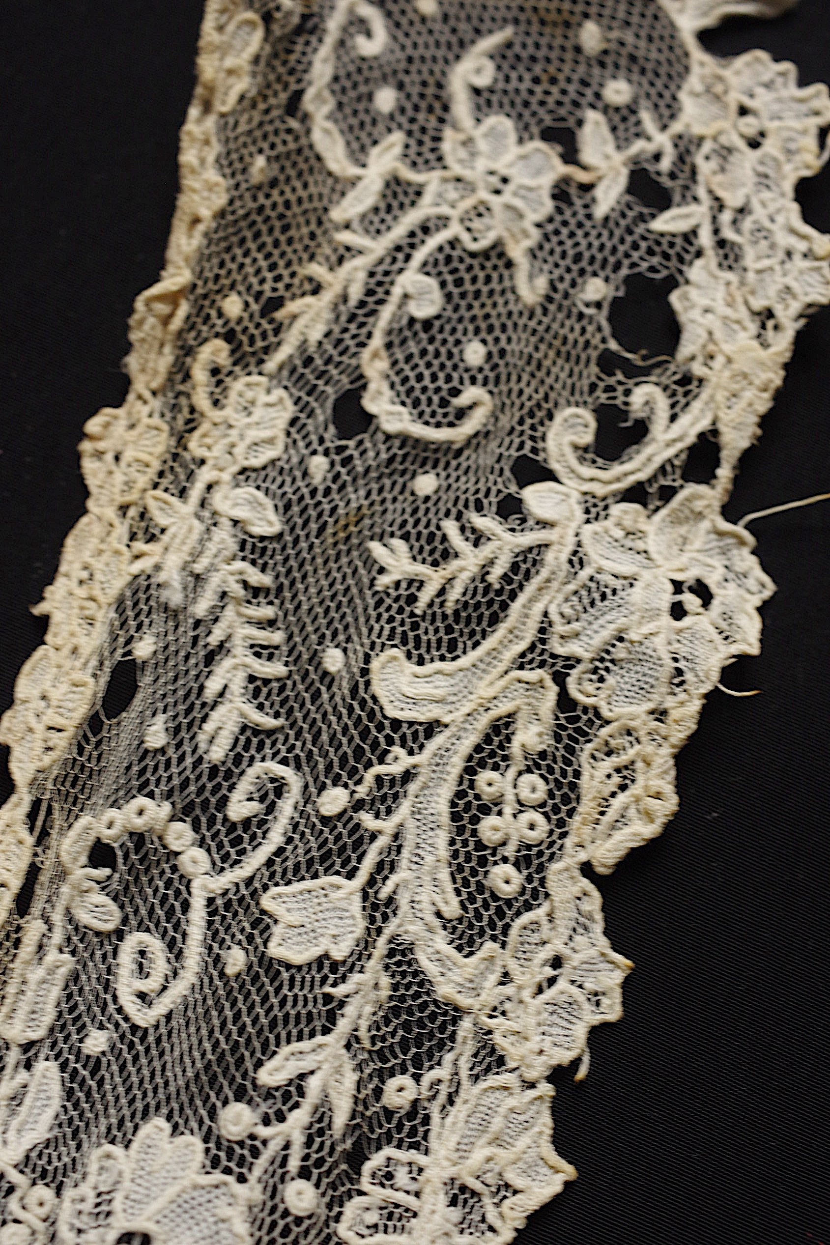 アンティークレース dentelle ancienne　ブリュクセルレース  ハギレ