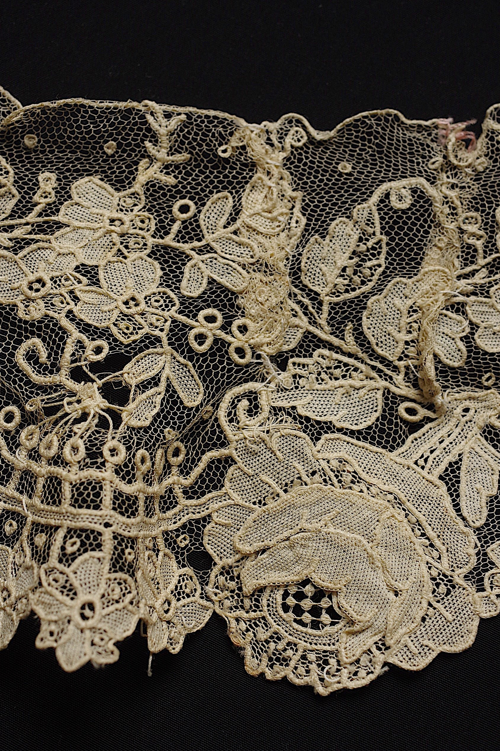 アンティークレース dentelle ancienne　ブリュクセルレース  ハギレ