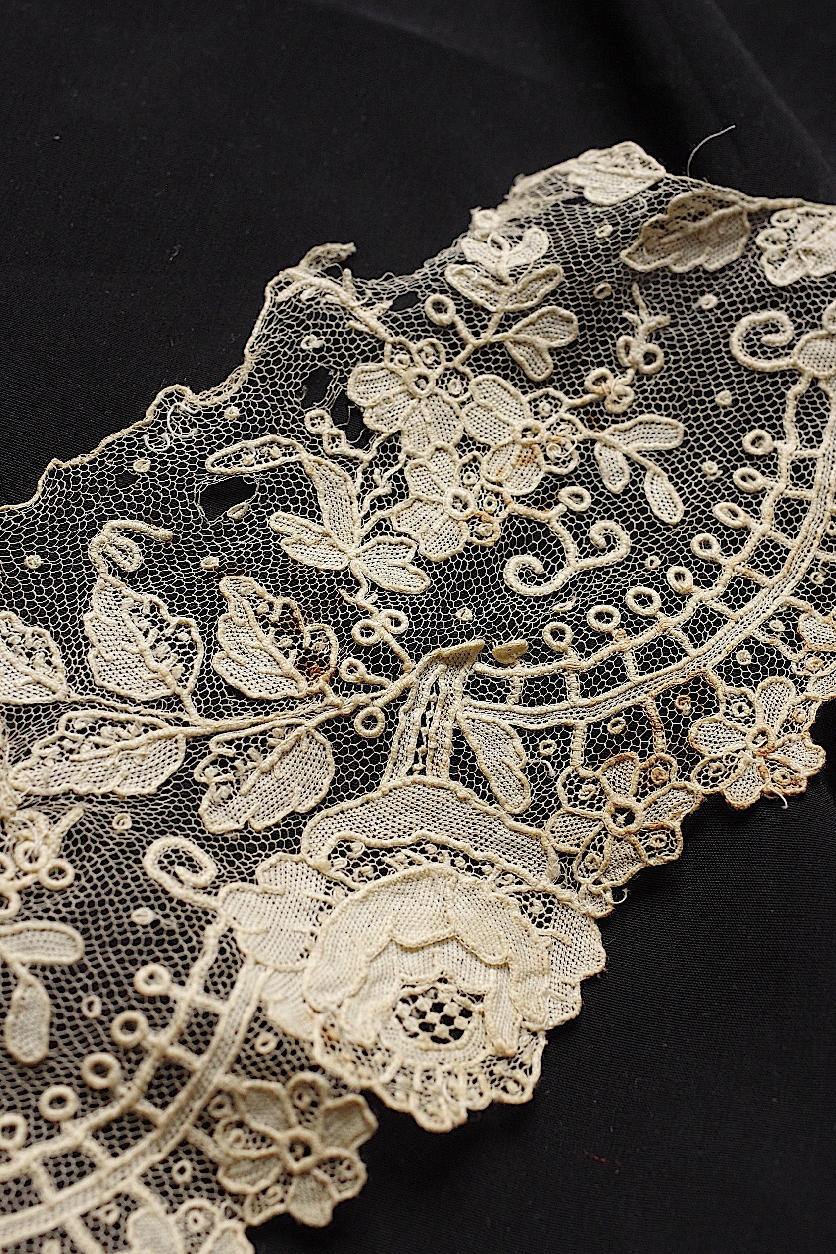 アンティークレース dentelle ancienne　ブリュクセルレース  ハギレ