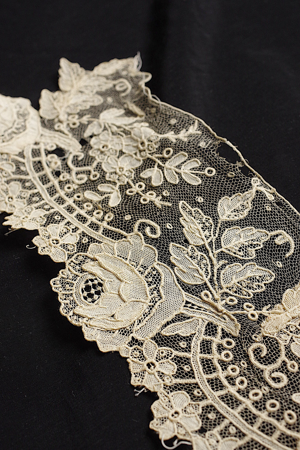 アンティークレース dentelle ancienne　ブリュクセルレース  ハギレ