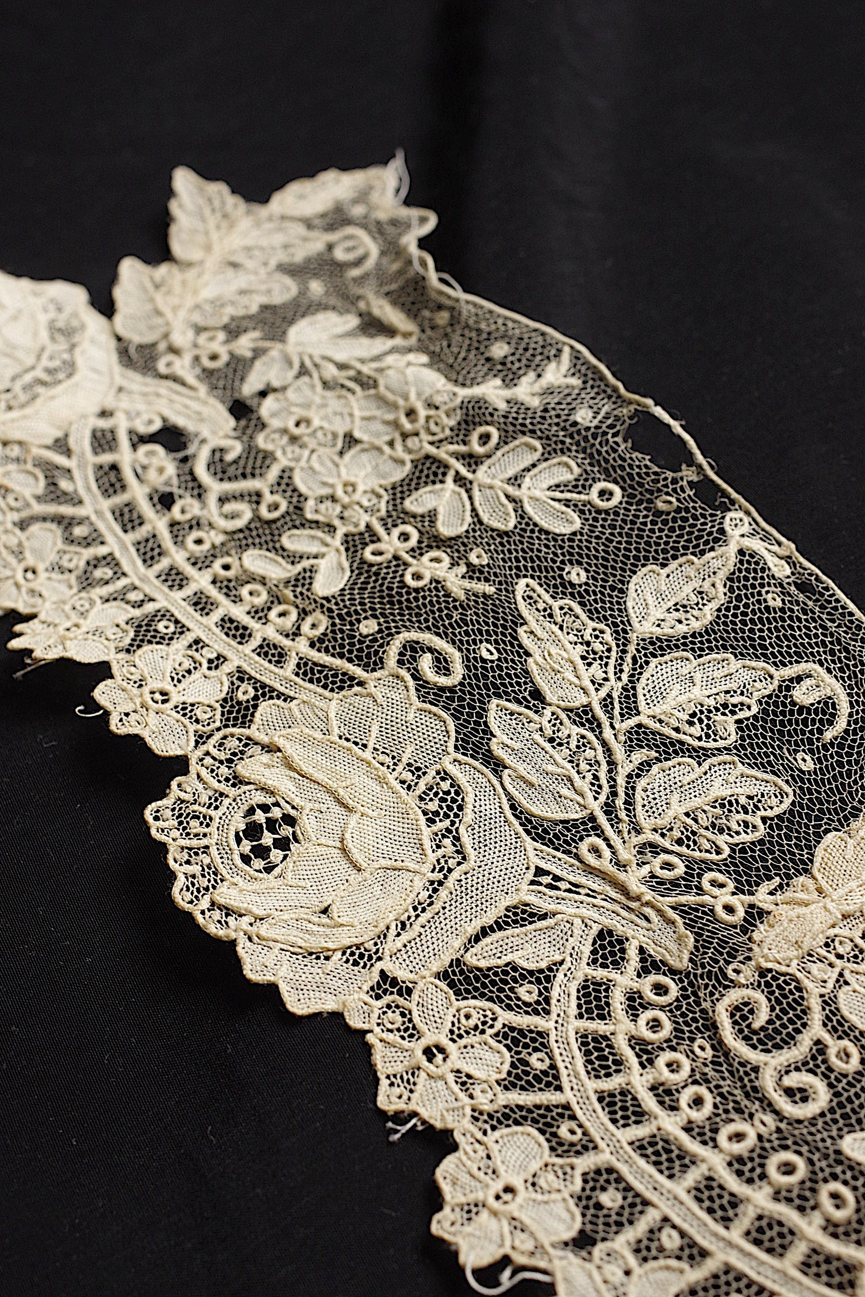 アンティークレース dentelle ancienne　ブリュクセルレース  ハギレ