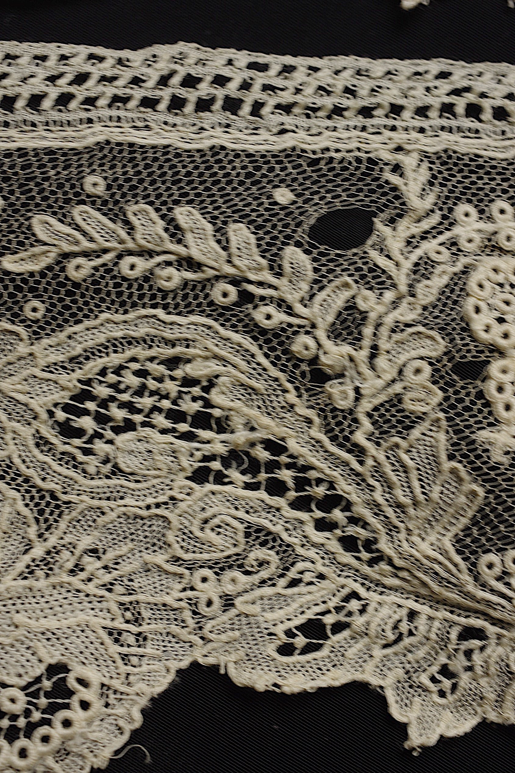 アンティークレース dentelle ancienne　ブリュクセルレース　ハギレ5本