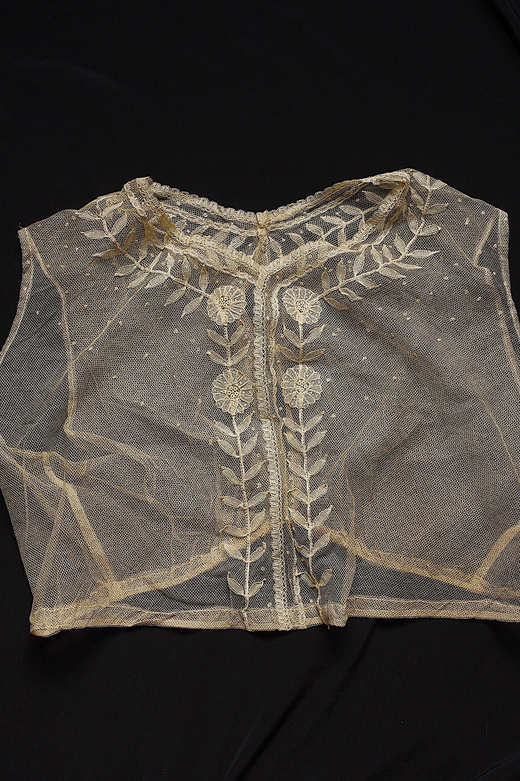 アンティークレース dentelle ancienne　チュールジレ