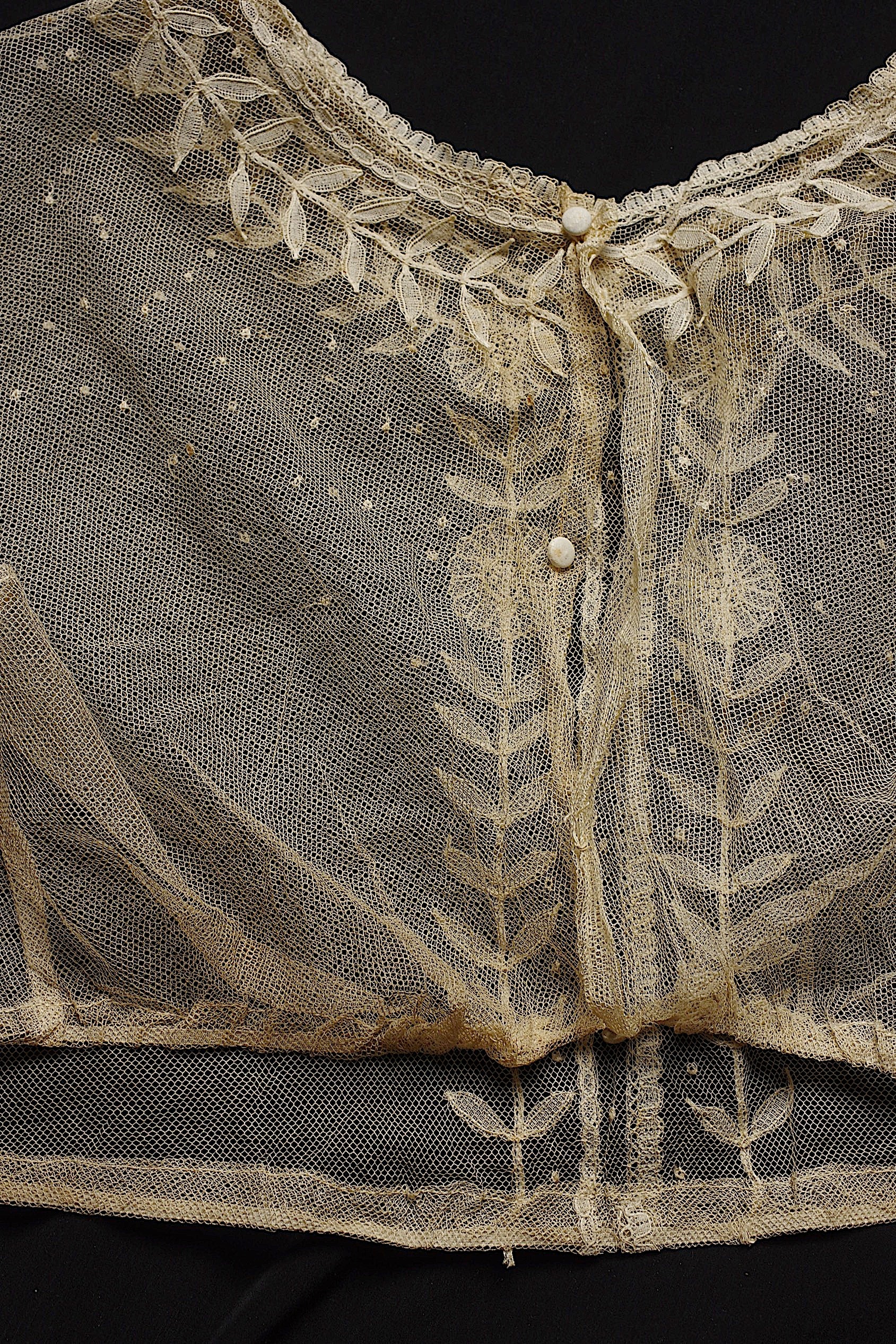 アンティークレース dentelle ancienne　チュールジレ