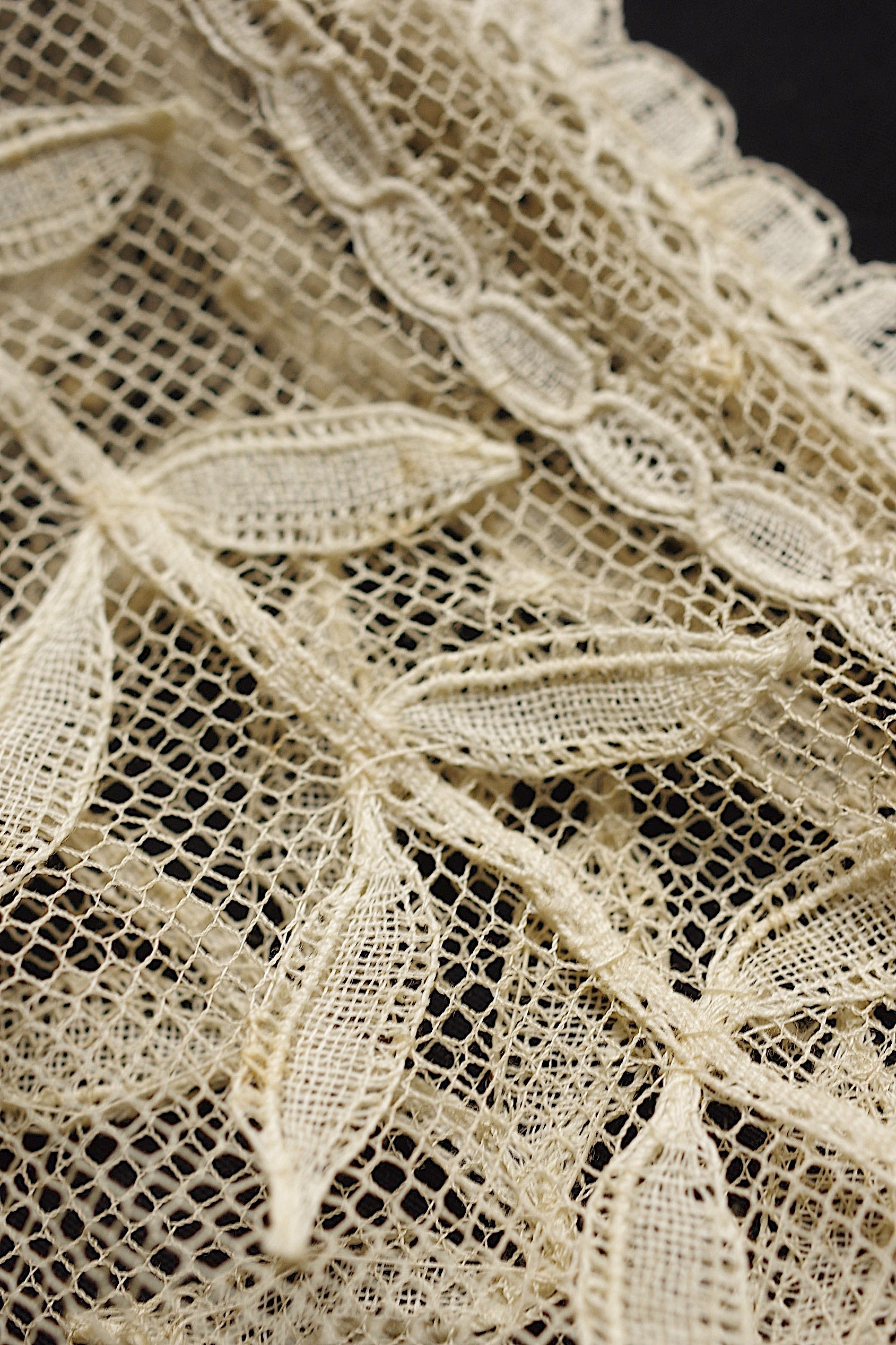 アンティークレース dentelle ancienne　チュールジレ