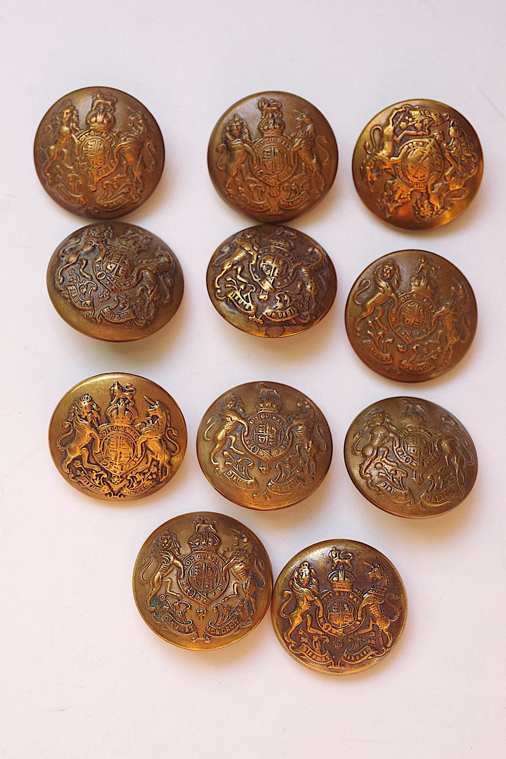 アンティークボタン　antique bouttons lots 1