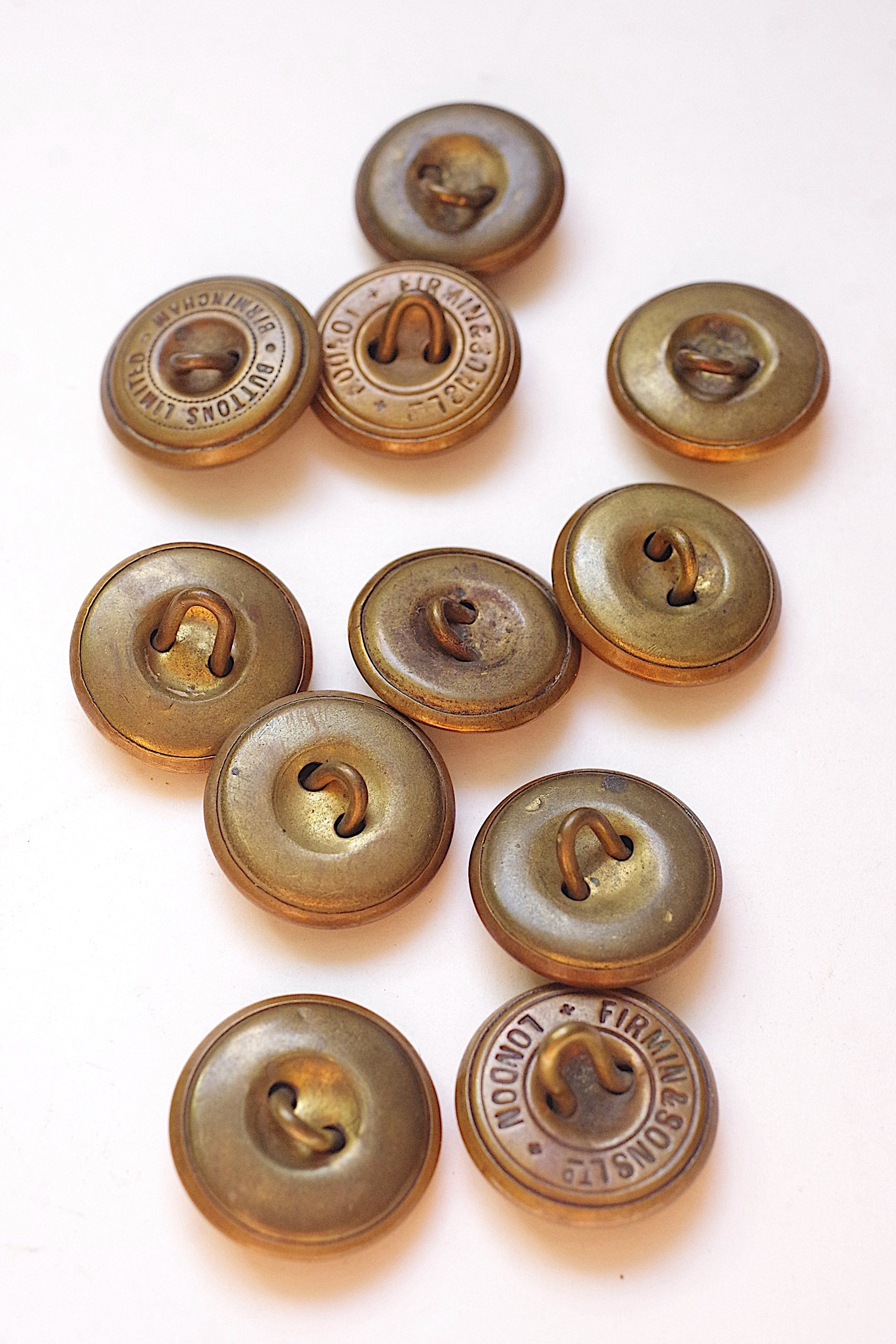 アンティークボタン　antique bouttons lots 1