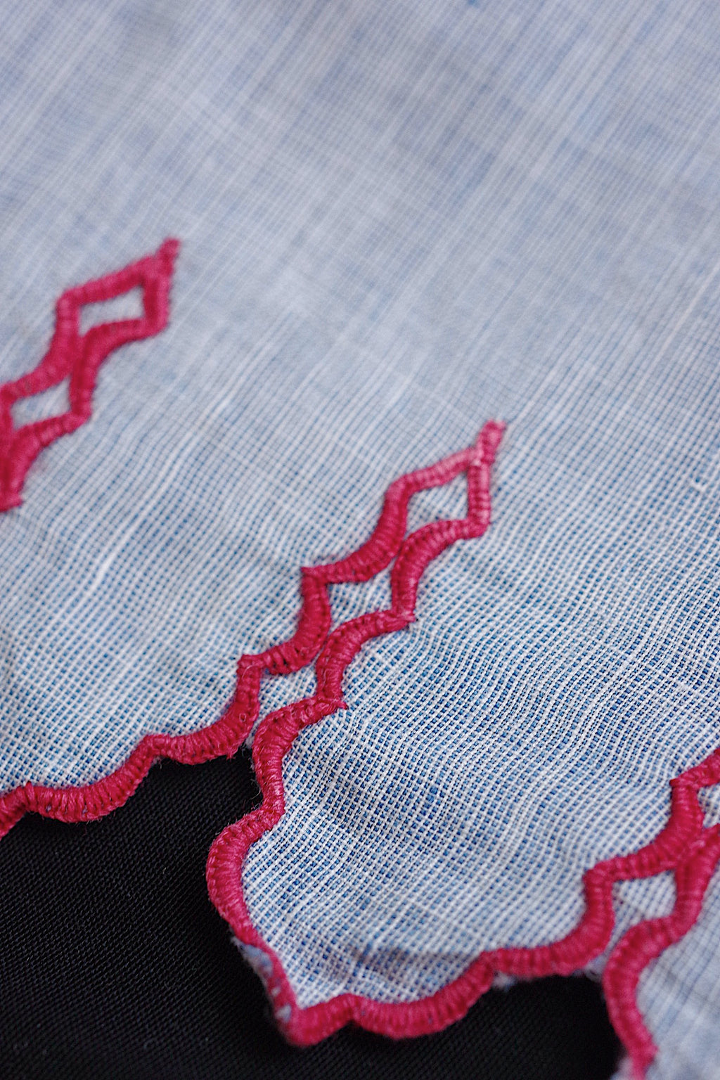 アンティークレース dentelle ancienne　赤刺繍lot