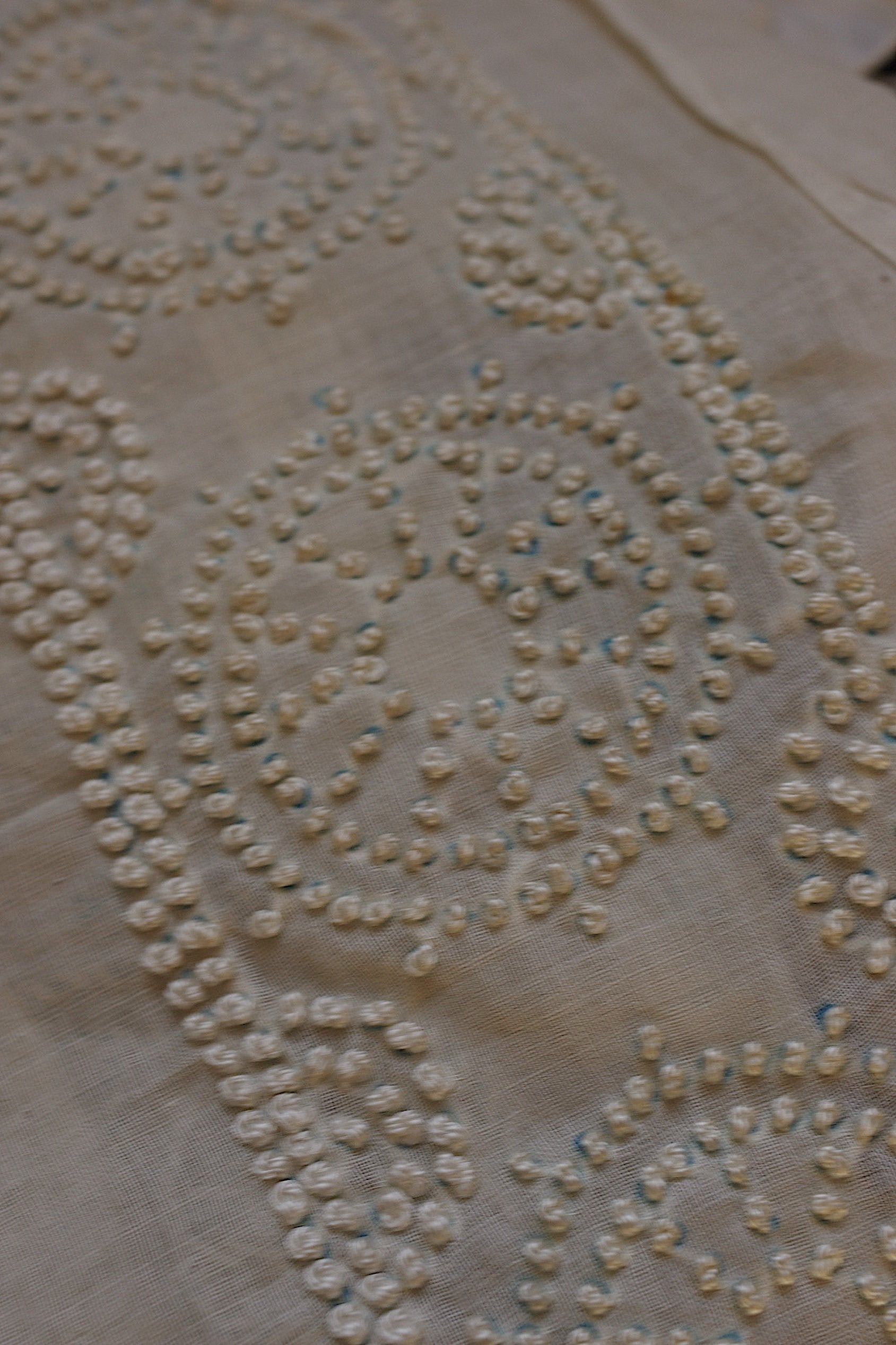 アンティークレース dentelle ancienne　刺繍ハギレ　襟　素材用