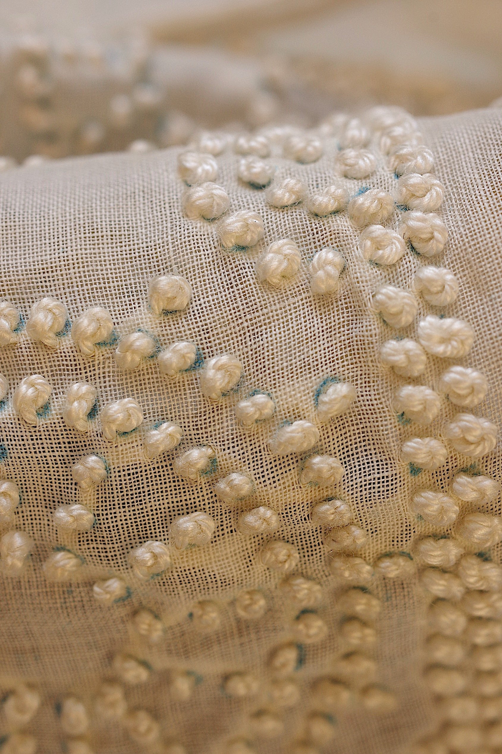 アンティークレース dentelle ancienne　刺繍ハギレ　襟　素材用